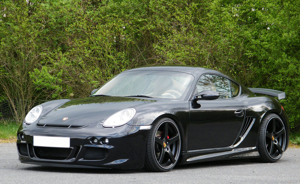 Seitenschweller aus GFK für Porsche Cayman und Boxster 987, Ingo Noak Tuning, Detailansicht des Fahrzeugseitenteils