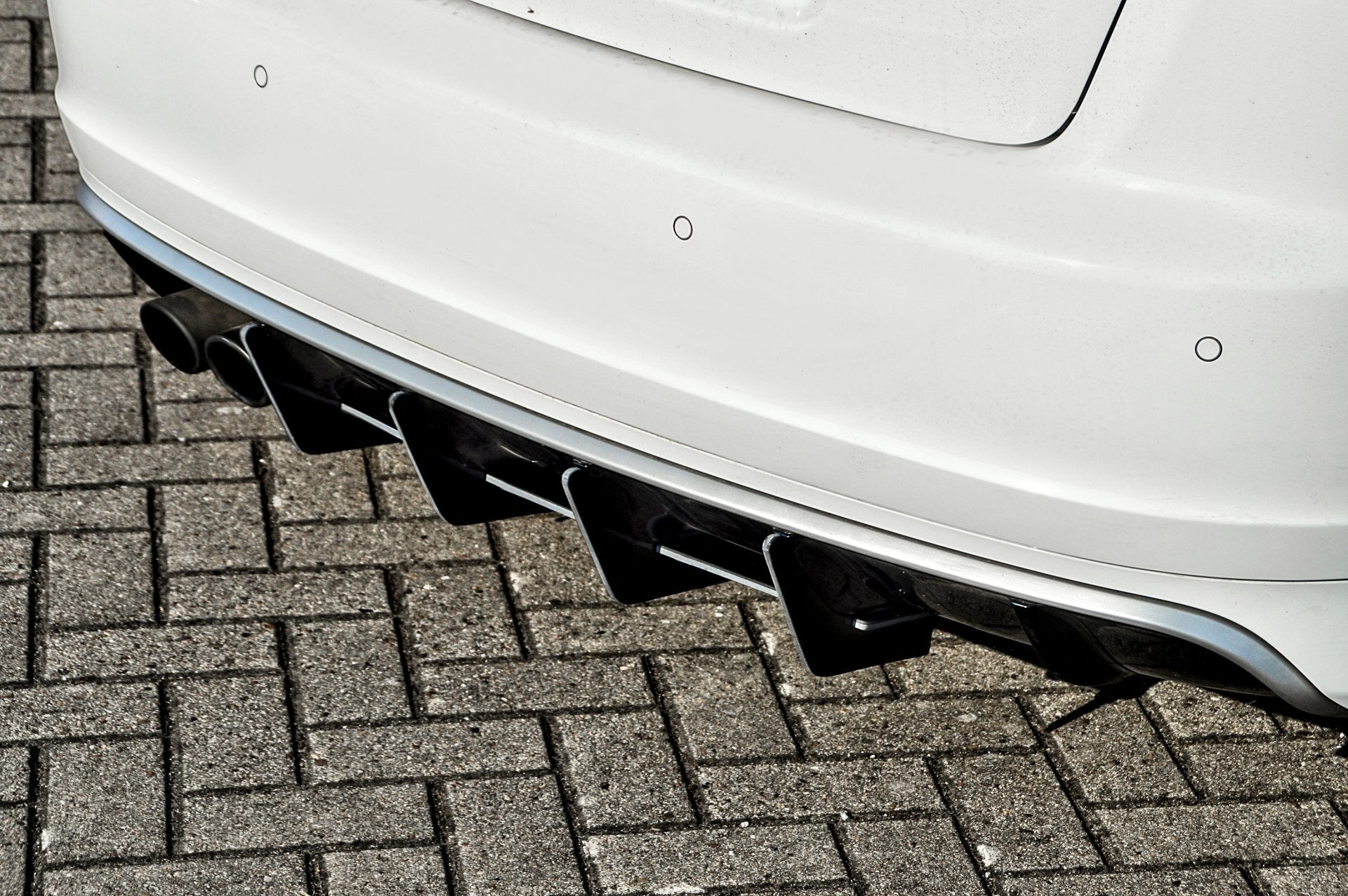 gefräster Heckansatz mit Finnen für Audi RS3 8PA Bj. 2011-2012 - Ingo Noak Tuning