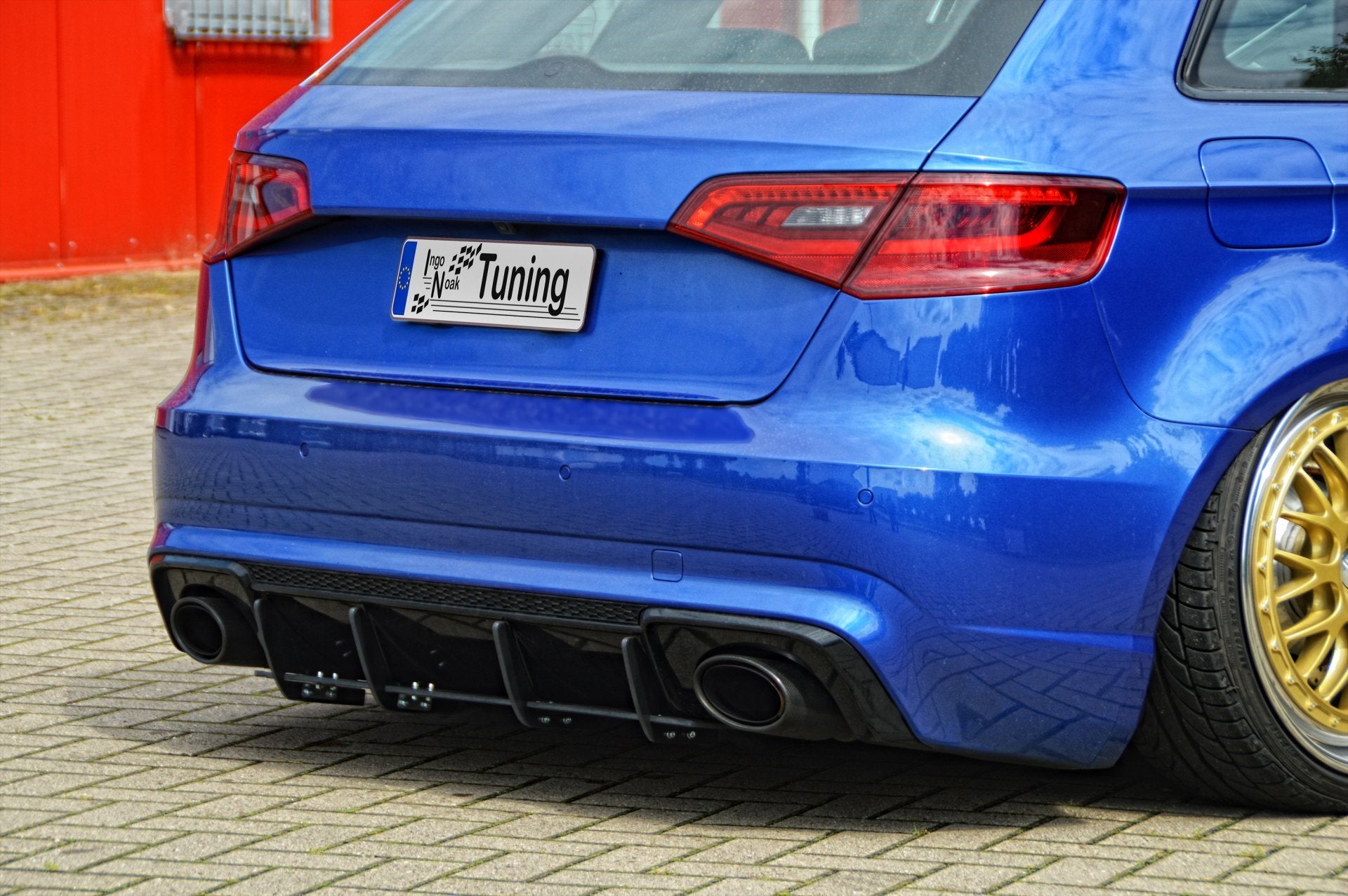 Heckansatz Heckeinsatz Diffusor Heckeinsatz für Audi RS3 8V Sportback - Ingo Noak Tuning