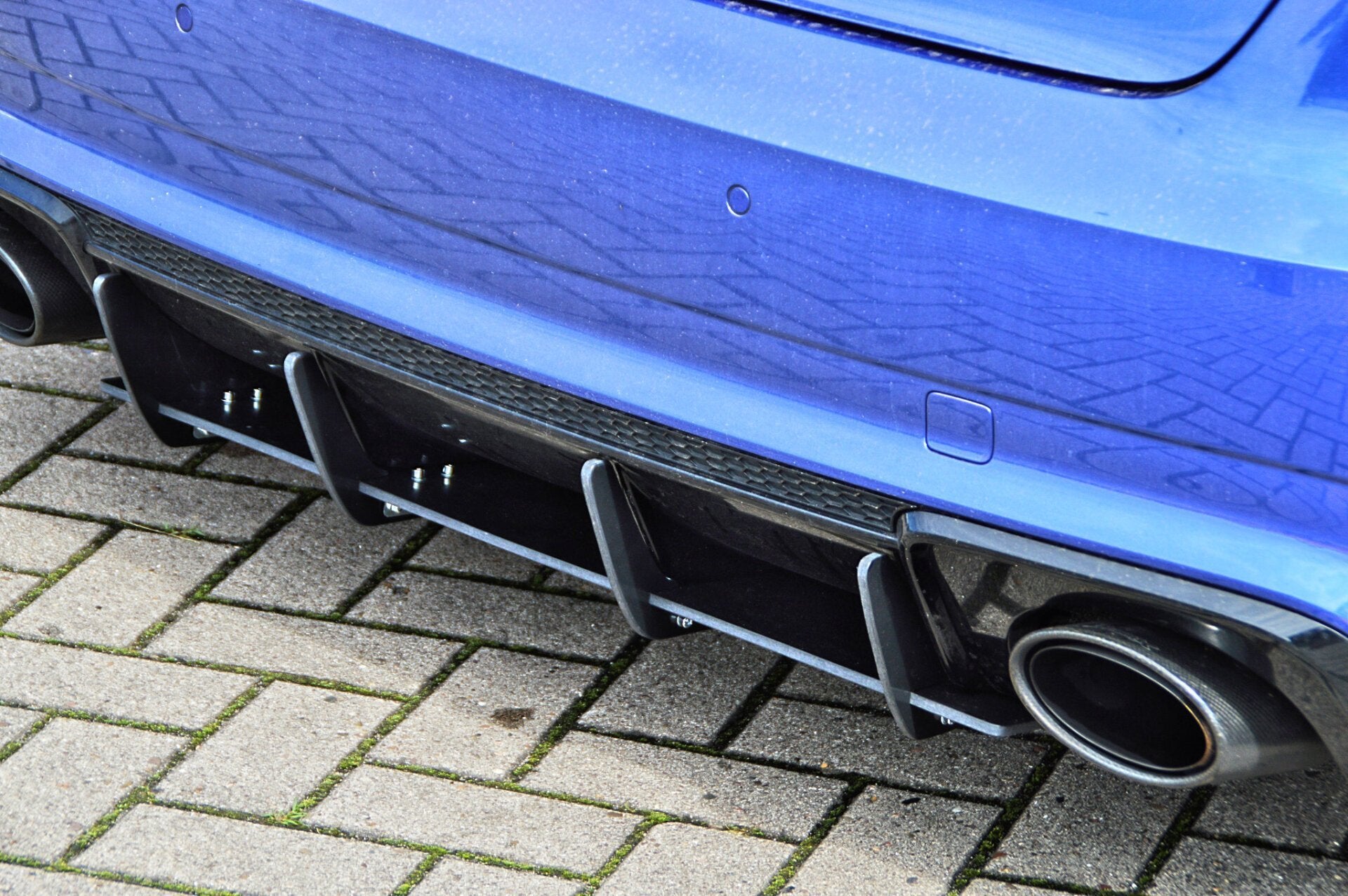 Heckansatz Heckeinsatz Diffusor Heckeinsatz für Audi RS3 8V Sportback - Ingo Noak Tuning