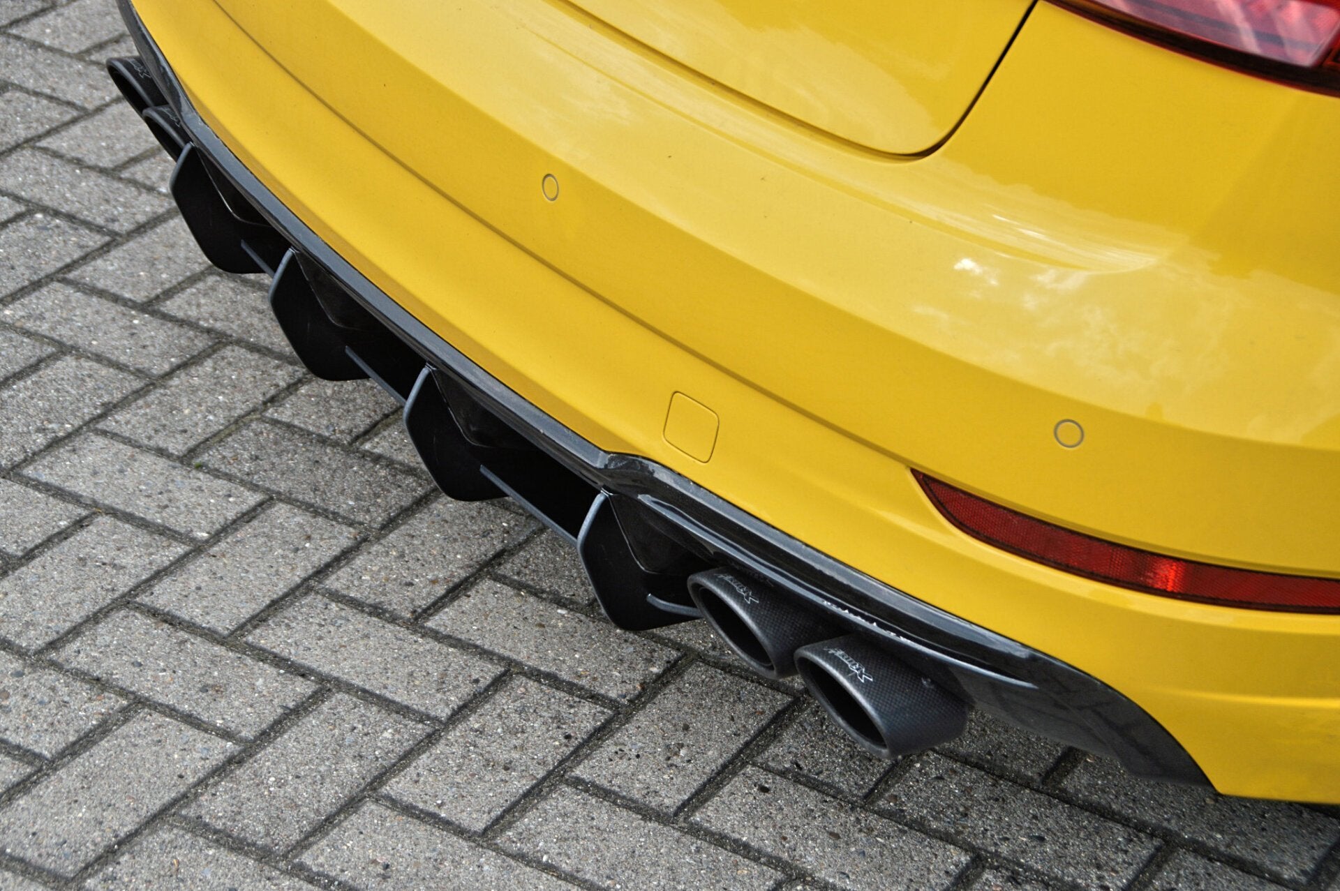 Bodykit für Audi A3 8V mit S-Line + S3 Limousine+Cabrio Bj.2016- - Ingo Noak Tuning