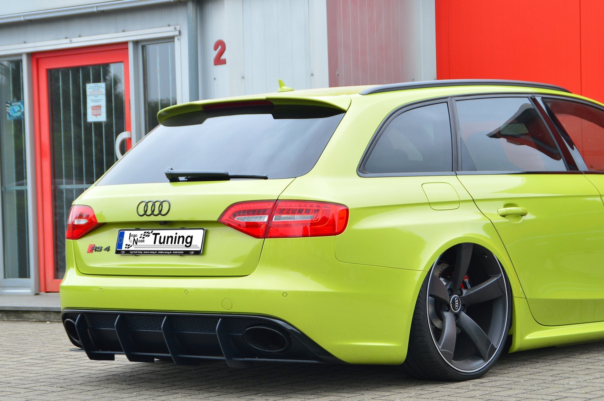 Racing Heckansatz Diffusor mit Seitenteilen für Audi RS4 B8 - Ingo Noak Tuning
