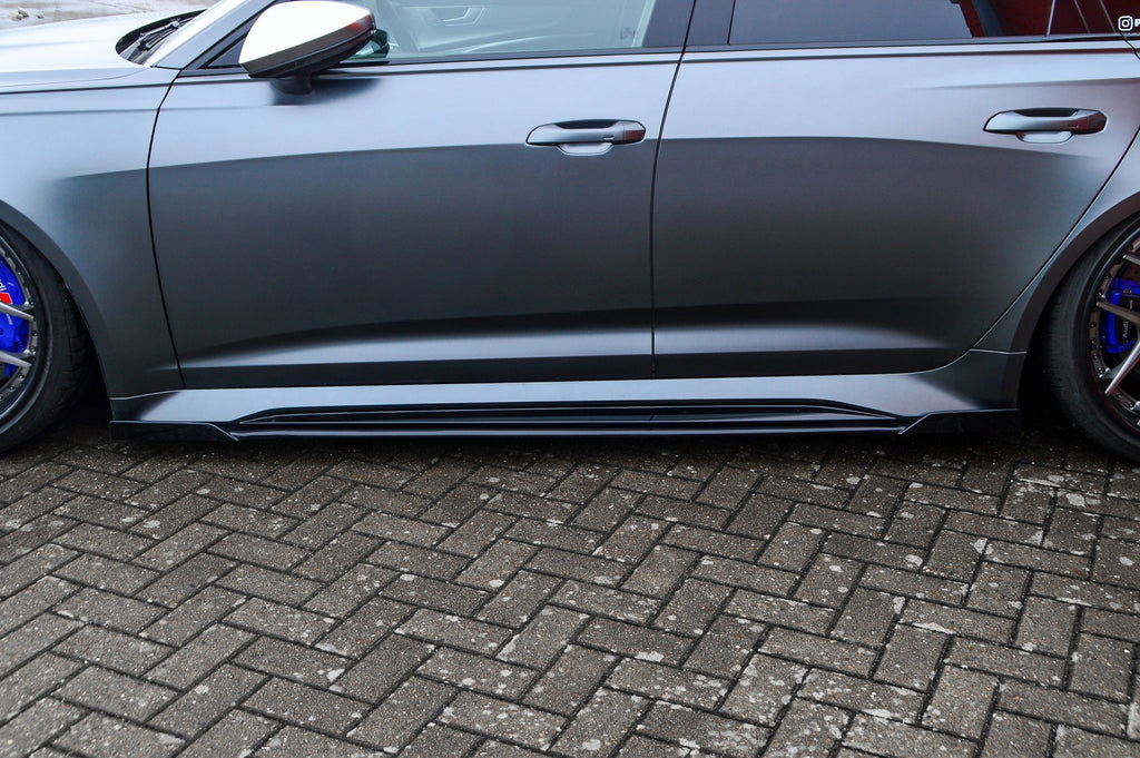 Seitenschweller mit Wing vorne und hinten für Audi RS7 C8 Bj .ab.2019-