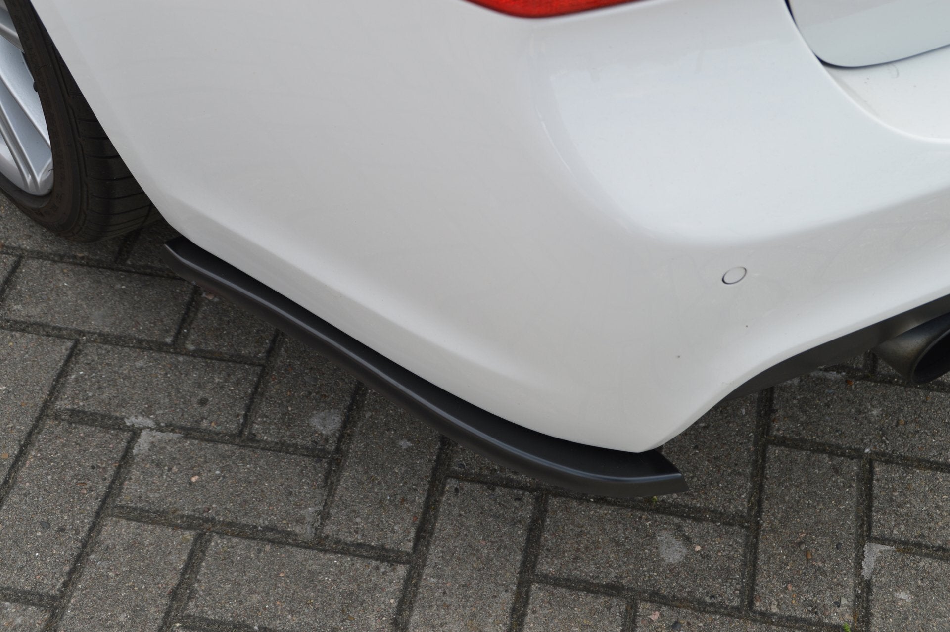 Heckansatz Seitenteile für BMW 3er E90 E91 M Paket Facelift Bj. 09/2008-2013 - Ingo Noak Tuning