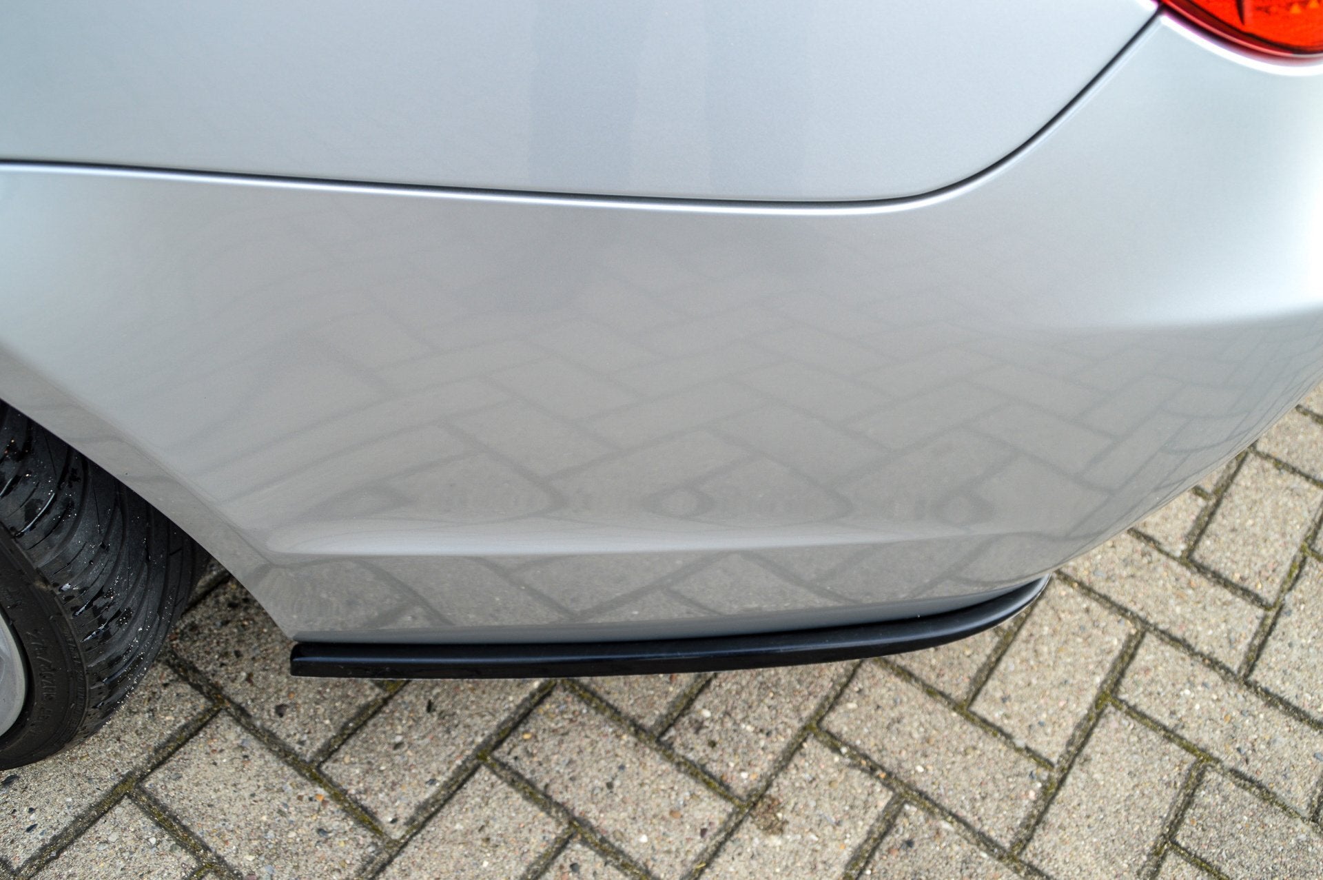 Heckansatz Seitenteile aus ABS für BMW 5er E60 mit M-Paket Limousine