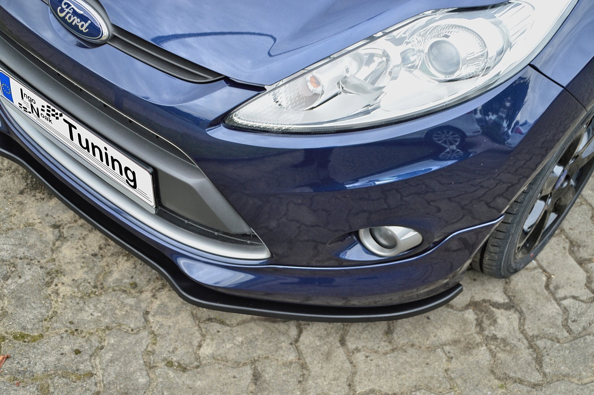 Frontspoilerlippe für Ford Fiesta Sport JA8 MK7 von 2008-2012, in schwarzem Kunststoff, von Ingo Noak Tuning.