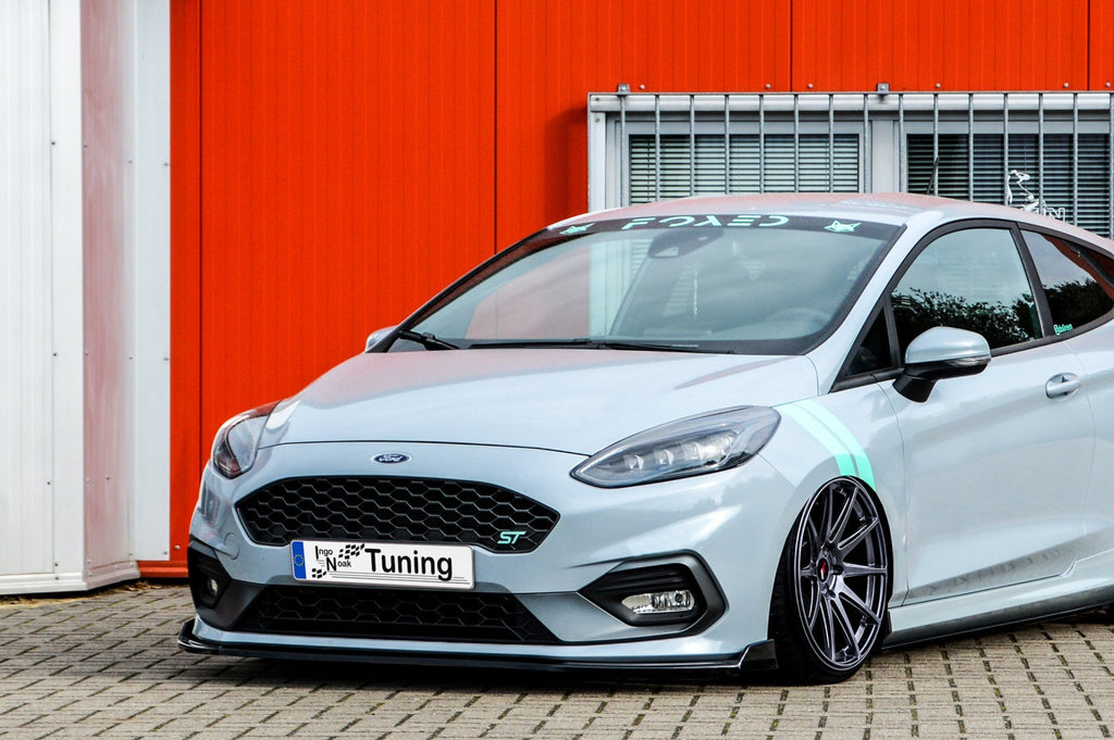 Frontspoilerlippe für Ford Fiesta ST MK8, Ingo Noak Tuning, aerodynamisches Auto-Upgrade, detaillierte Sicht auf die Spoilerschürze