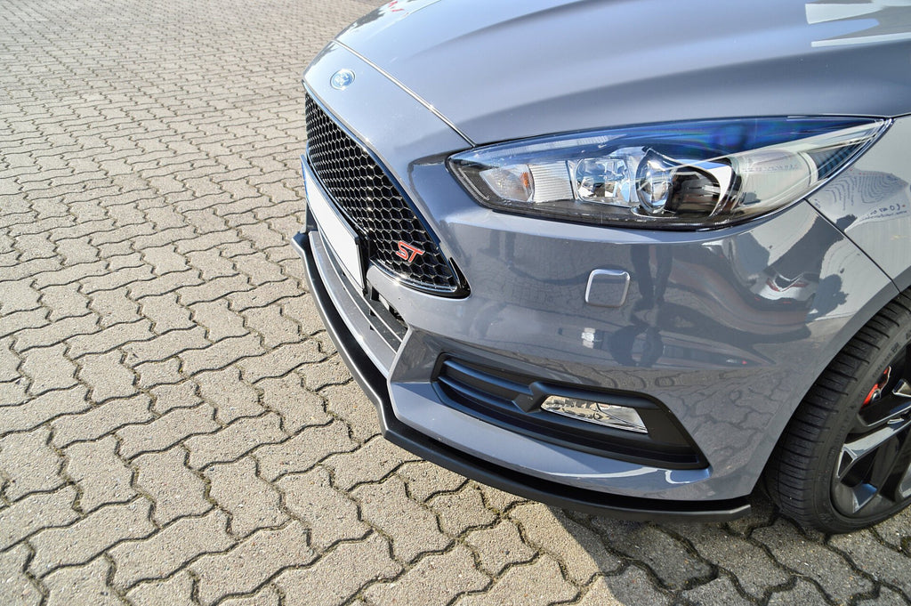 Frontspoilerlippe für Ford Focus ST, DYB ab 2015, von Ingo Noak Tuning, zeigt die aerodynamische Karosserie-Style.