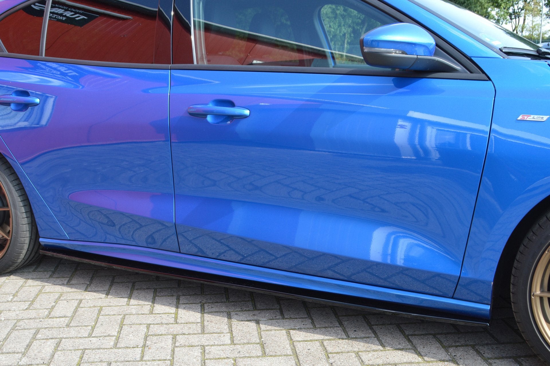 CUP3 Seitenschweller für Ford Focus DEH ST-Line Bj. 2018-