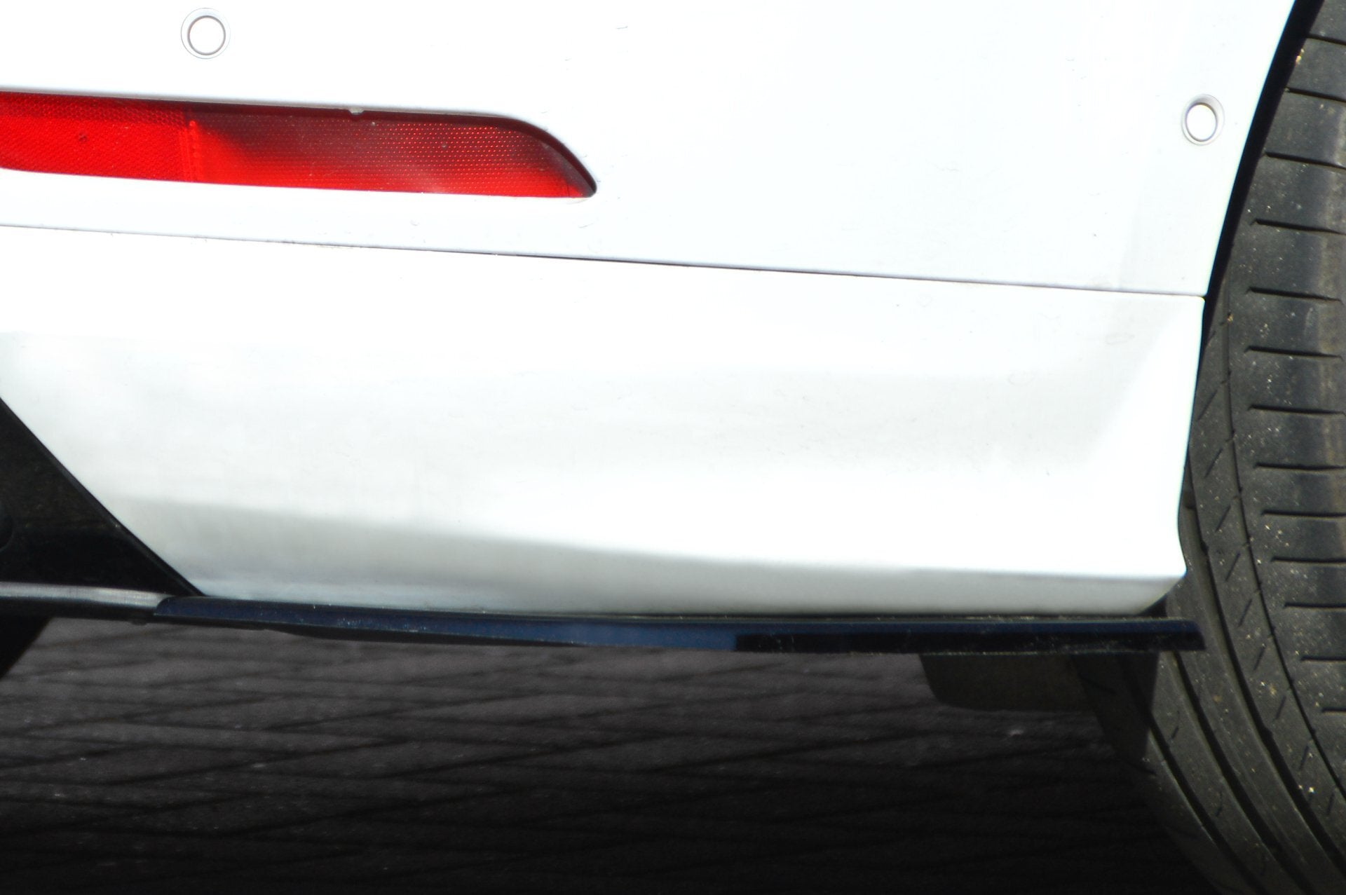 Seitenteile für Ford S-Max 2 ST-Line ab 2015-2019, Heckansatz, Ingo Noak Tuning, passend für Fahrzeugmodell.