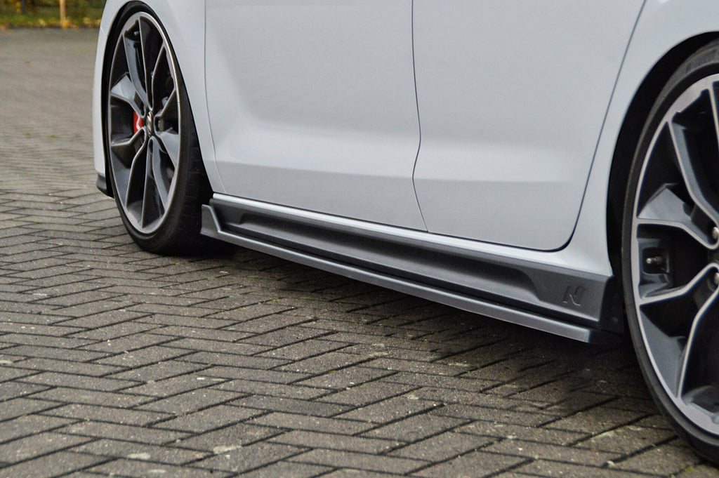 Seitenschweller für Hyundai i30N ab 2017, Ingo Noak Tuning, hochwertige Karosserieteile, sichtbar auf dem Bild