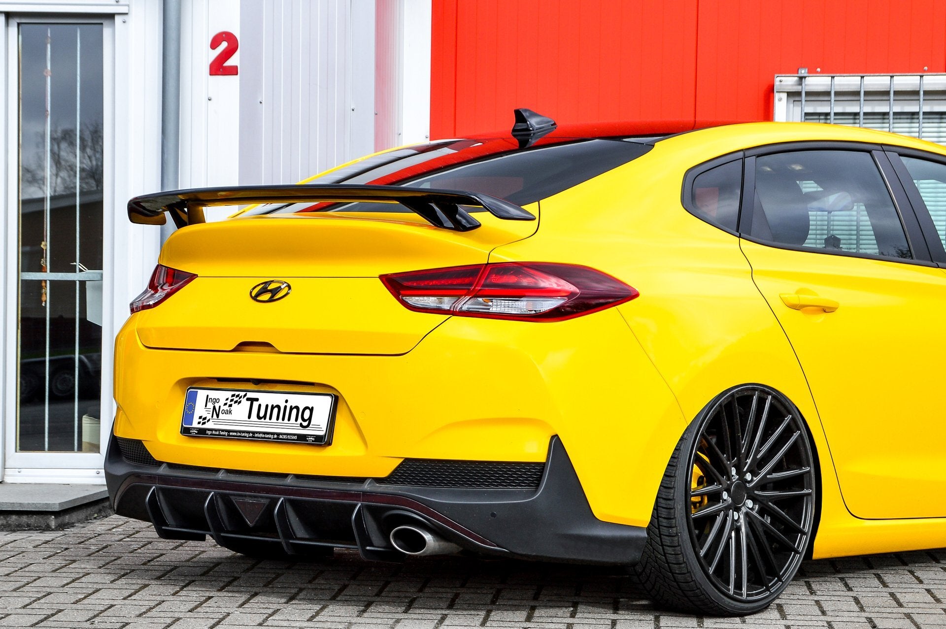 Racing-Heckansatz für Hyundai i30 N-Line Fastback ab 2018, in schwarz, aus hochwertigem Kunststoff, von Ingo Noak Tuning.