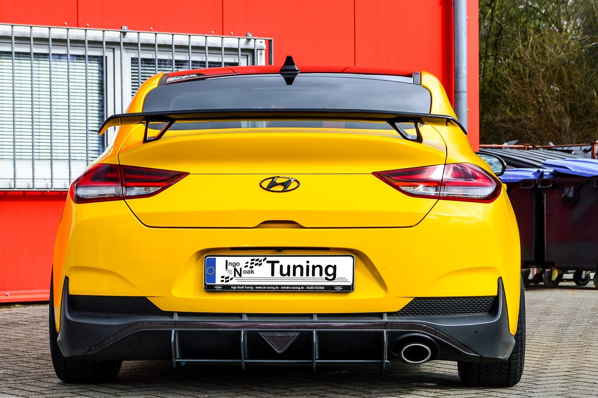Racing Heckansatz für Hyundai i30 N-Line Fastback ab 2018, Ingo Noak Tuning, sichtbar auf Fahrzeugmontage