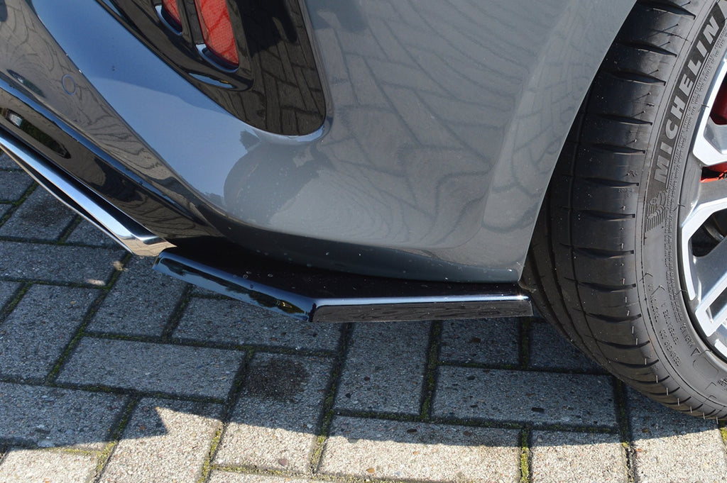 Seitenteile für Heckdiffusor bei Kia Ceed GT ab 2018, Ingo Noak Tuning, aerodynamische Auto-Performance, detailreiche Fahrzeugteile