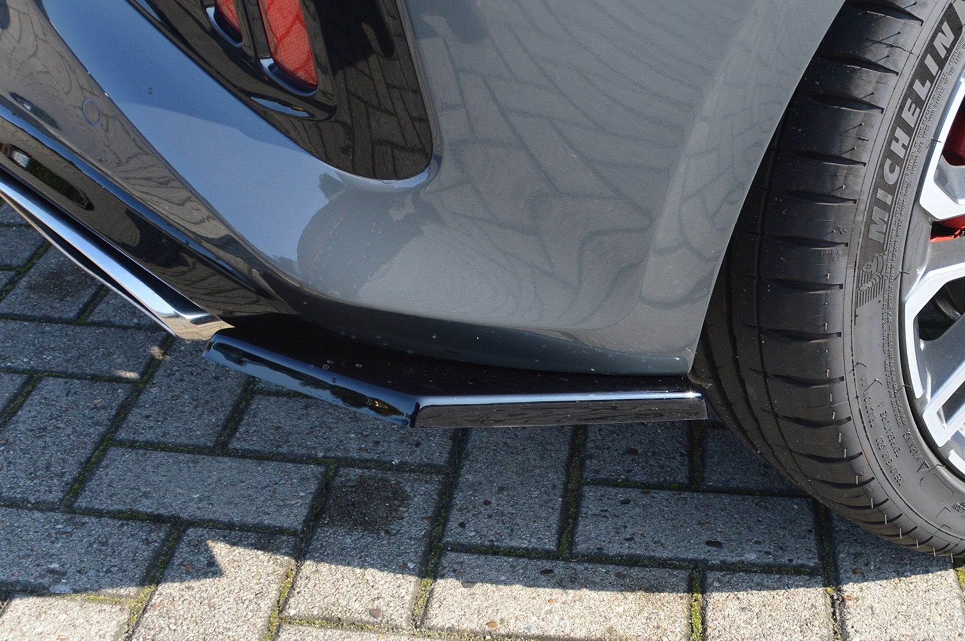 Seitenteile für Heckdiffusor bei Kia Ceed GT ab 2018, Ingo Noak Tuning, aerodynamische Auto-Performance, detailreiche Fahrzeugteile