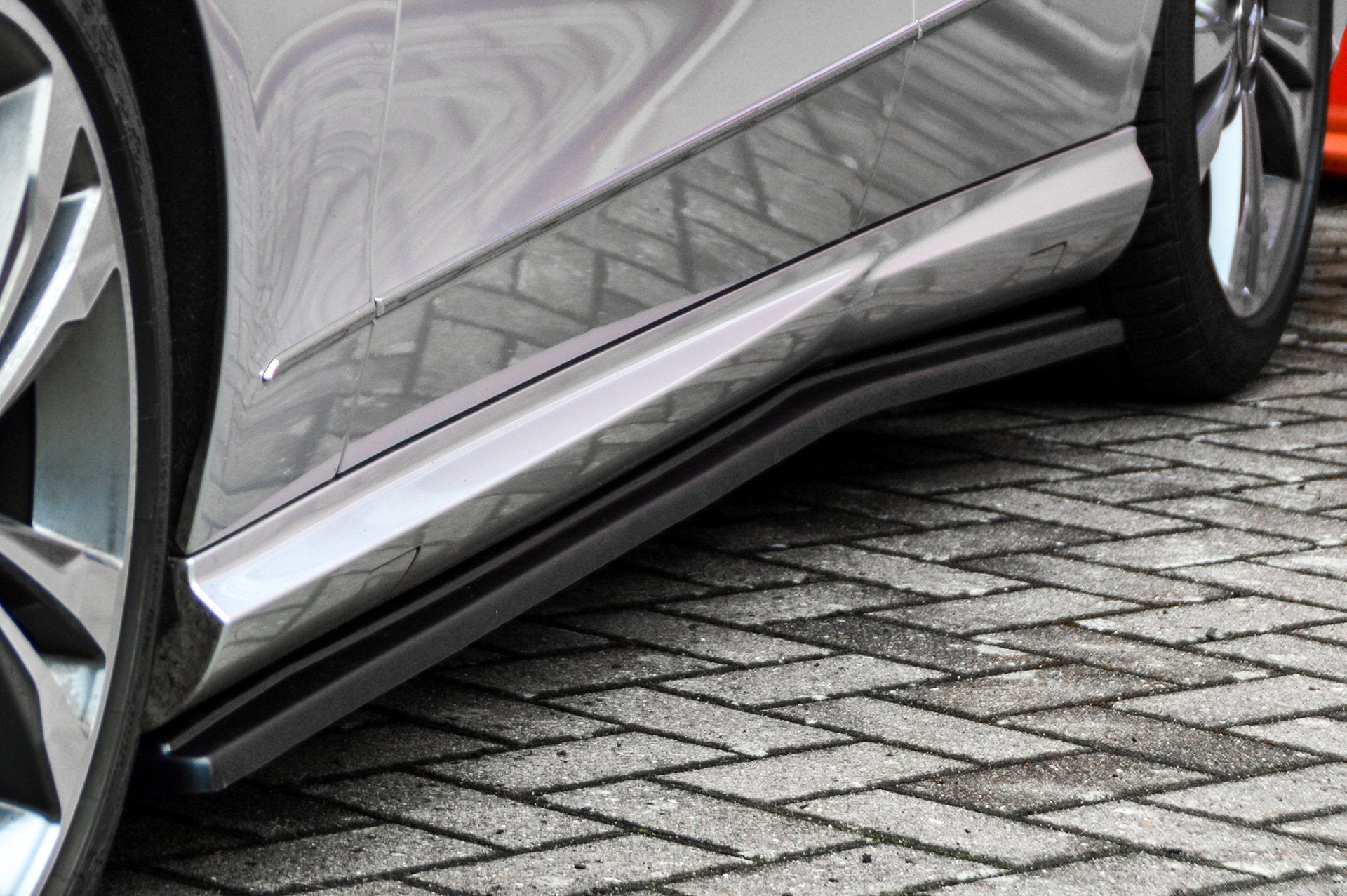 Seitenschweller im Cup Look für Mercedes E-Klasse W212