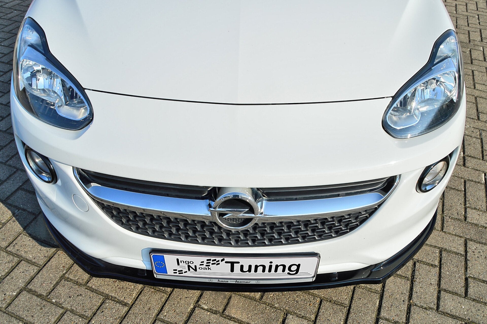 Frontspoilerlippe für Opel Adam ab 2012, Ingo Noak Tuning, elegante Auto-Optik, zeigt die Spoilerlippe an der Fahrzeugfront
