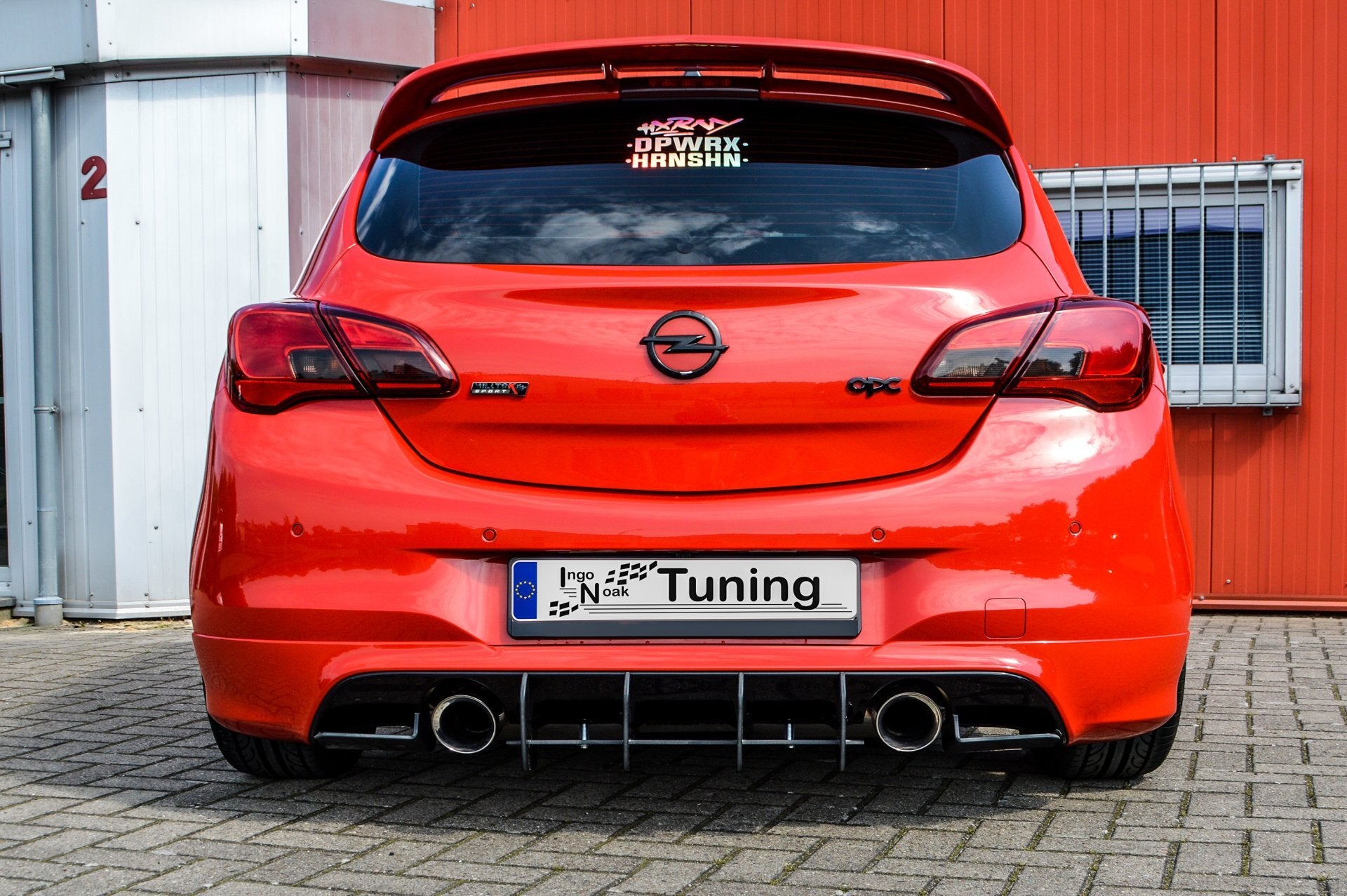Gefräster Heckansatz mit Finnen V2 für Opel Corsa E OPC von Ingo Noak Tuning, aus hochwertigem Material, detailreiche Verarbeitung.