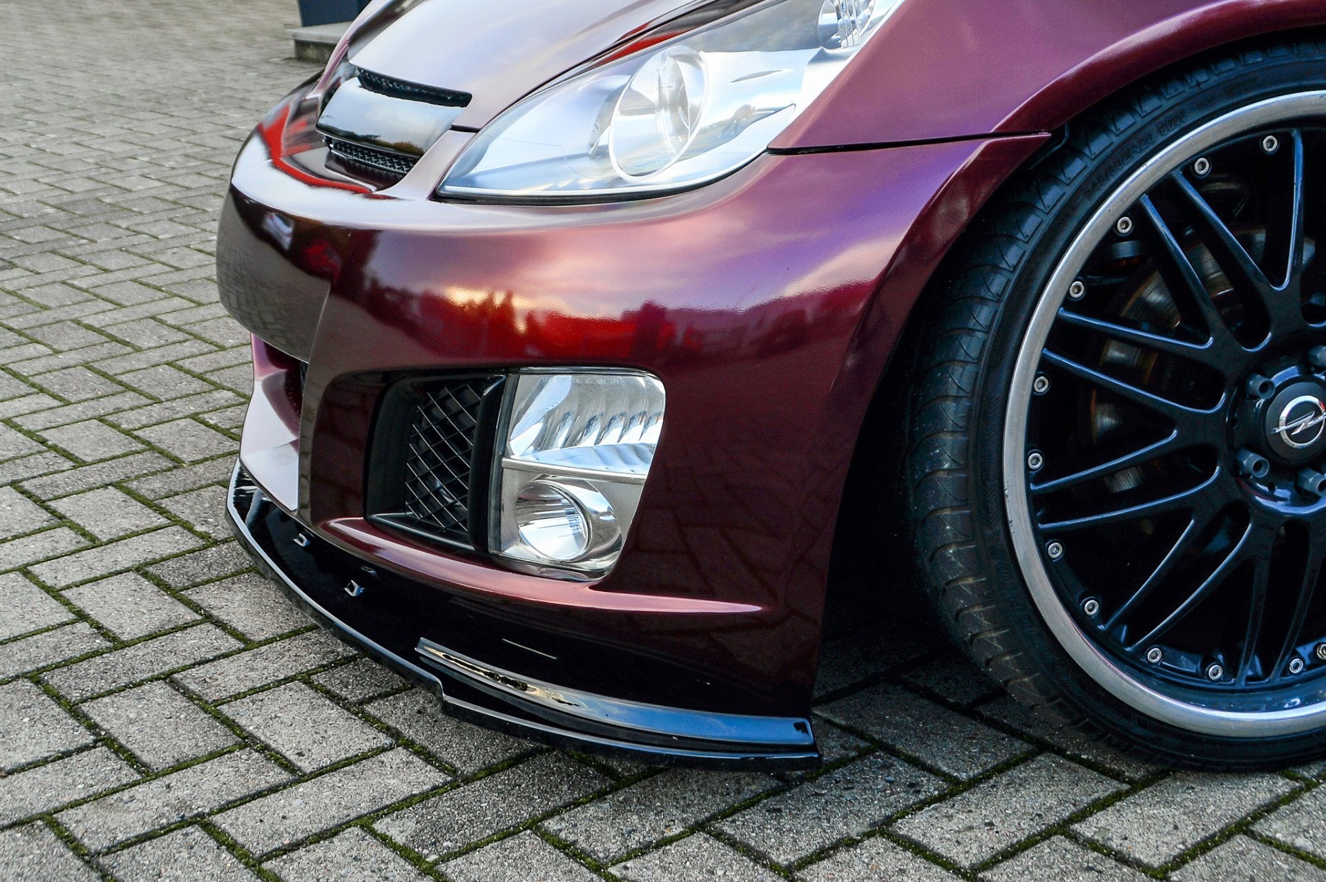 Frontspoilerlippe für Opel GT Roadster, Ingo Noak Tuning, zeigt die sportliche Aerodynamik und das Design des Frontstoßfängers