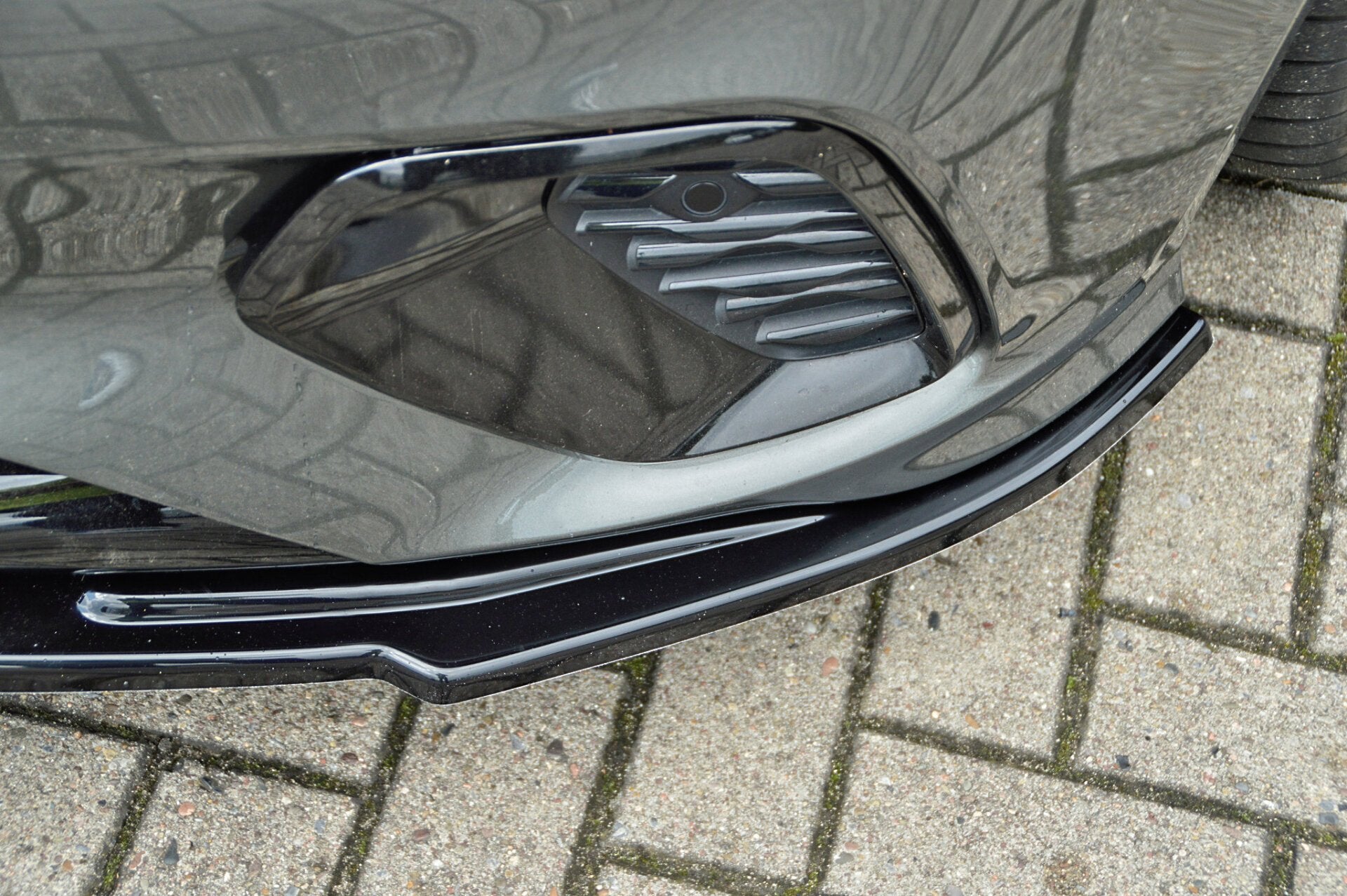 Cuplippe für Opel Insignia B GSI ab 2017, Ingo Noak Tuning, schwarze Kunststoffabdeckung für Motorhaube.