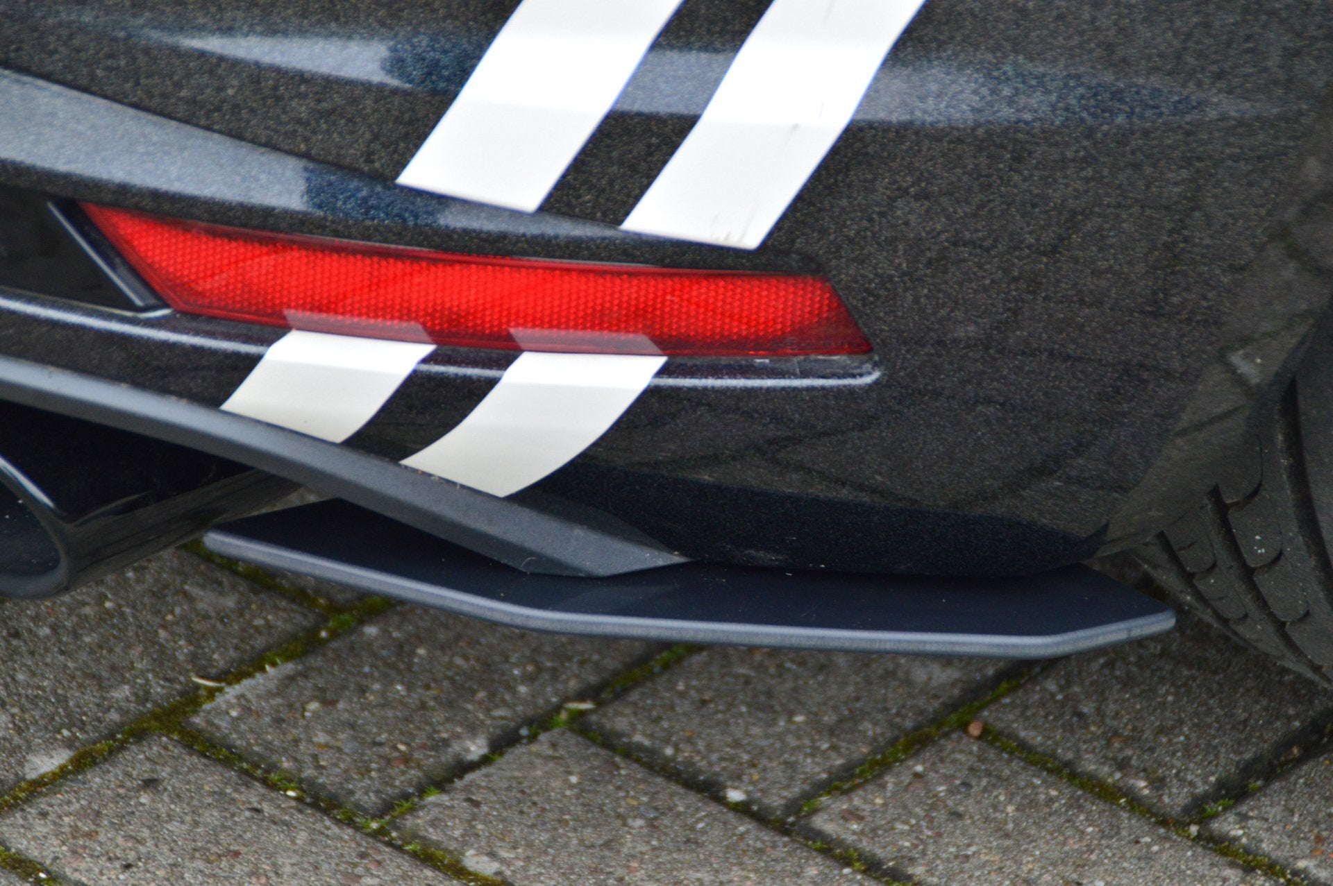 Gefräster Heckansatz mit Finnen für Seat Leon 5F Cupra, Ingo Noak Tuning, aus hochwertigem Material, detailreiche Verarbeitung
