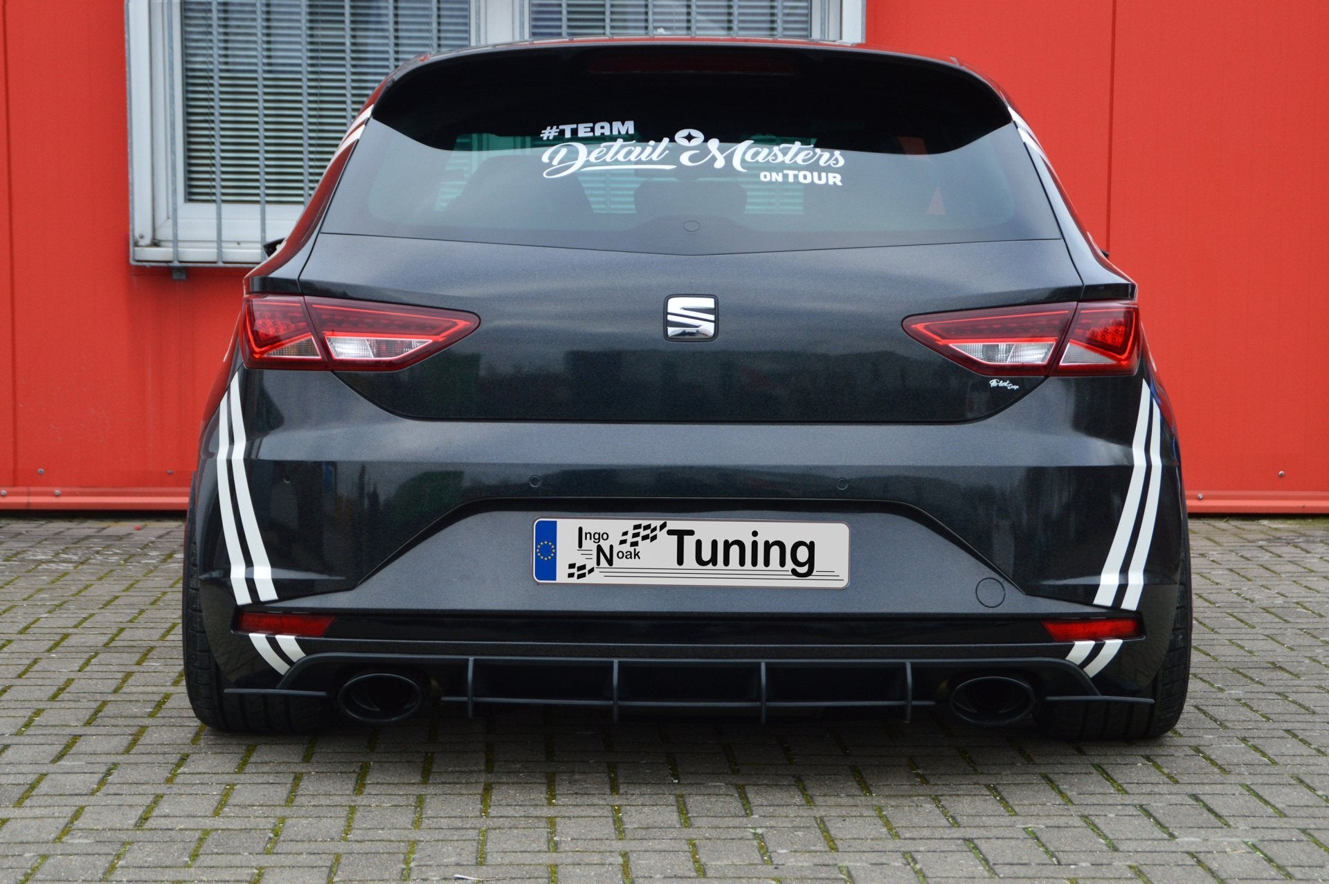 Gefräster Heckansatz mit Finnen für Seat Leon 5F Cupra, Ingo Noak Tuning, zeigt aerodynamisches Design und Details