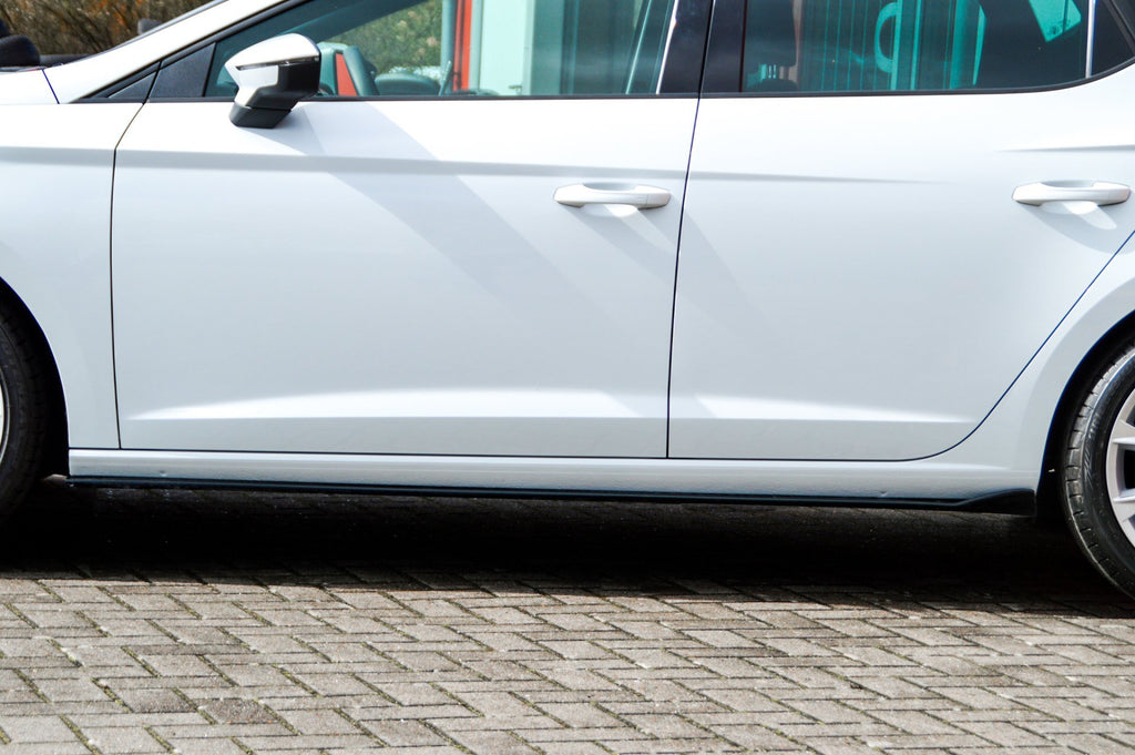 Seitenschweller im Cup3 Look für Seat Leon 5F Facelift