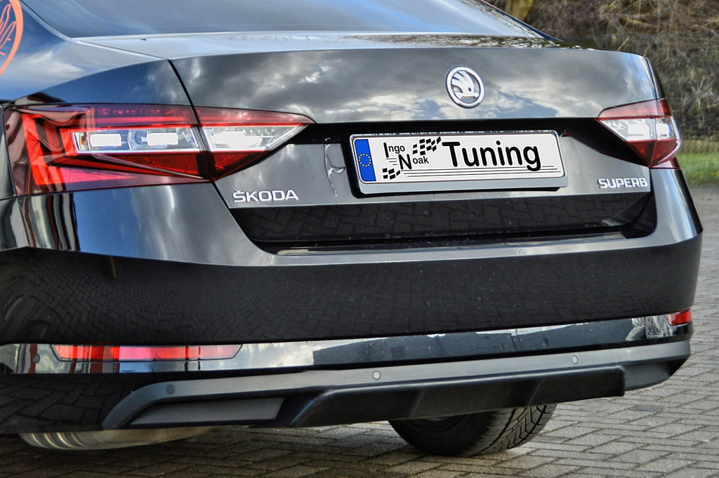 Hinterdiffusor für Skoda Superb 3V ab 2015, Ingo Noak Tuning, aus schwarzem Kunststoff, zeigt das Design der Heckschürze