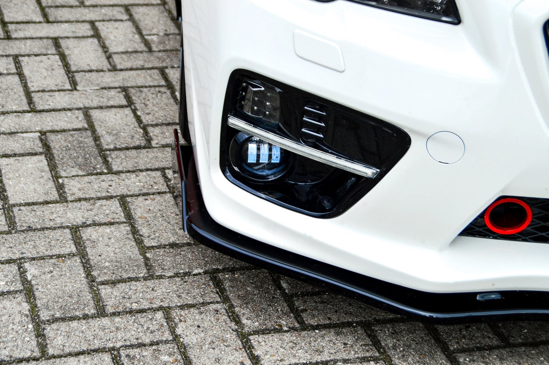 Cup Frontspoilerlippe mit Wing für Subaru Impreza WRX STI