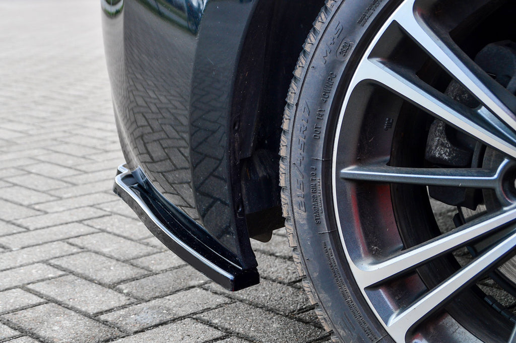 Heckansatz Seitenteile für Toyota GT86 ZN von Ingo Noak Tuning, schwarze Kunststoffteile für sportlichen Look.