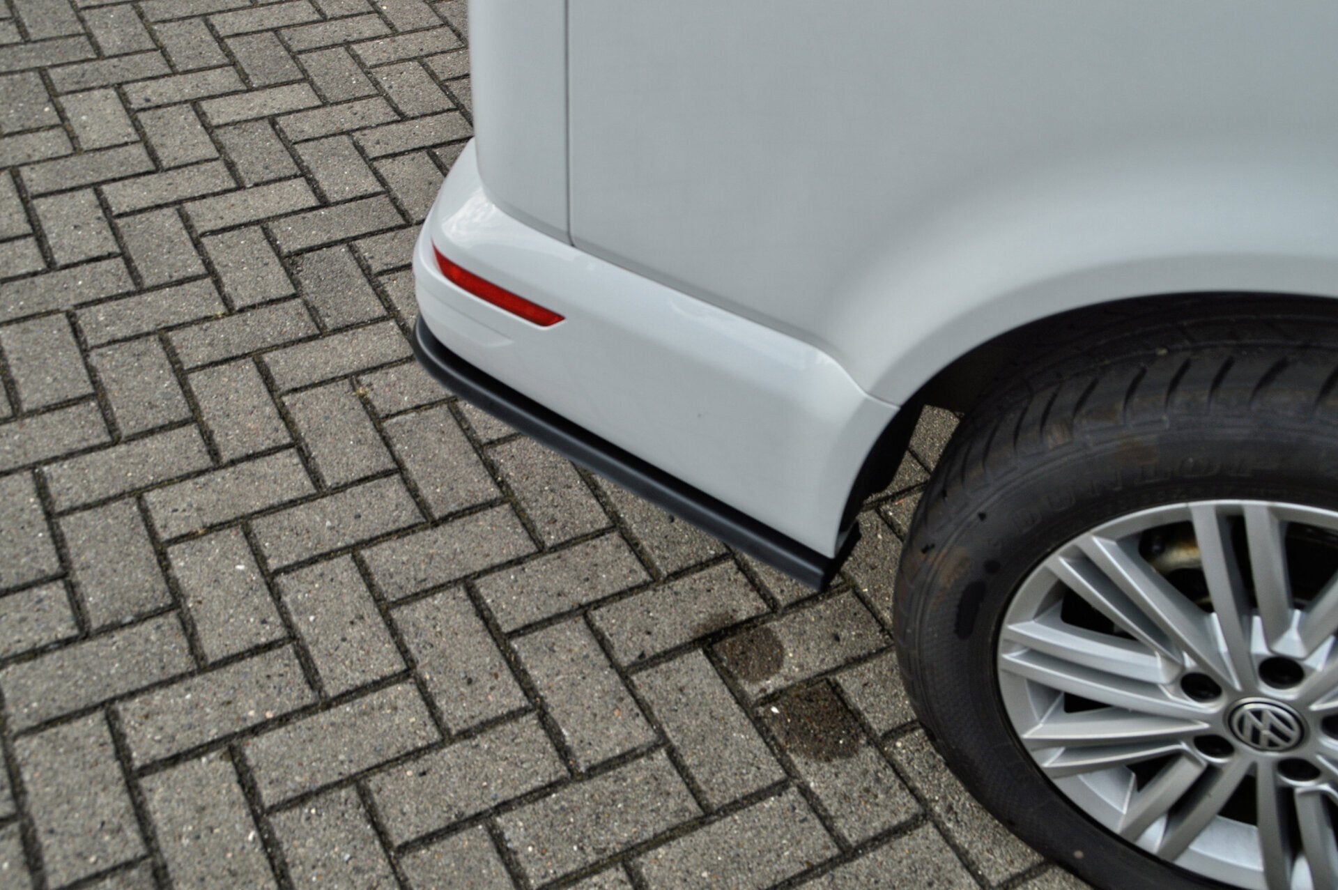 Heckansatz 2 tlg. für VW Bus T5