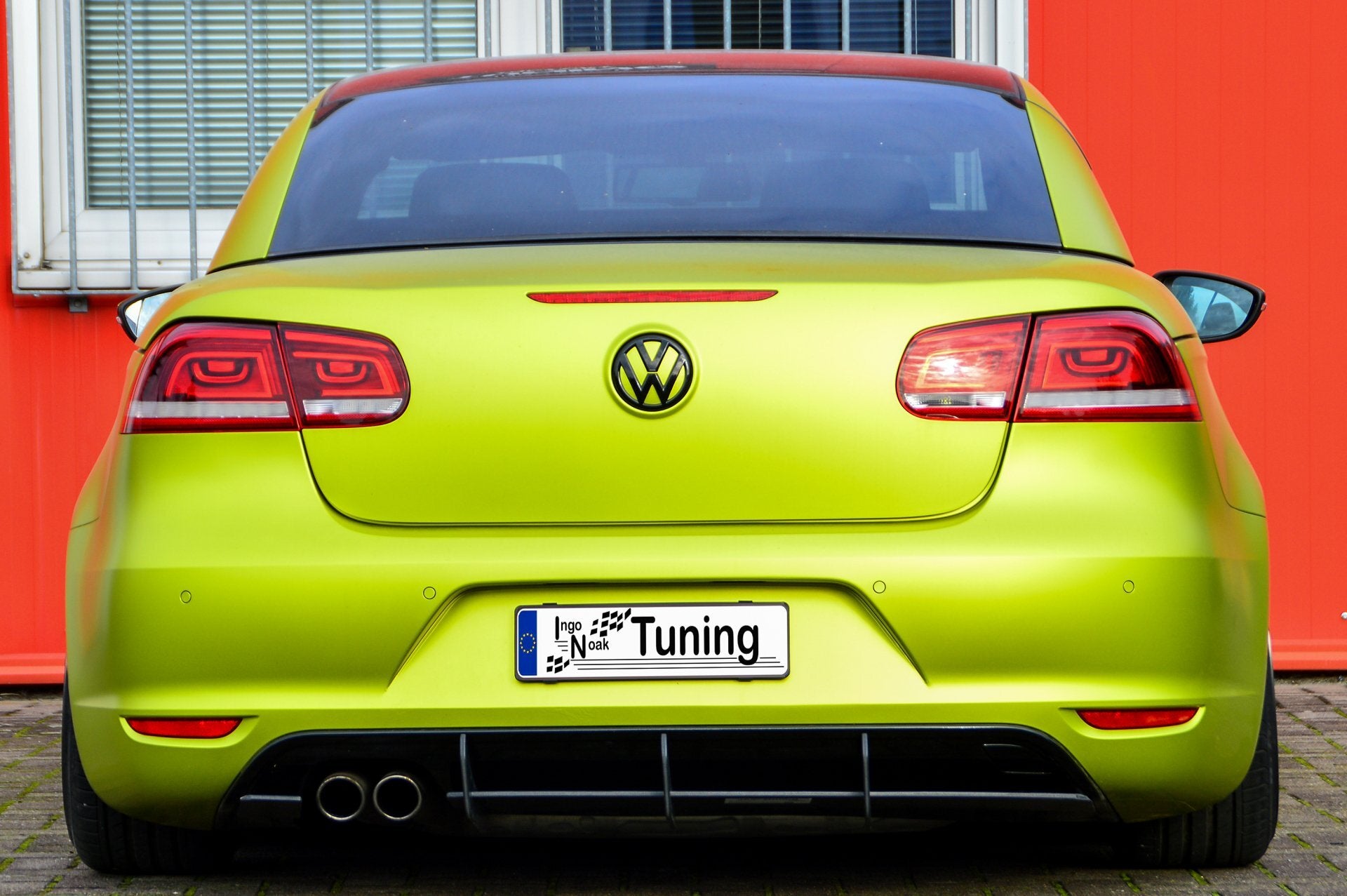 Gefräster Heckansatz mit Finnen für VW Eos