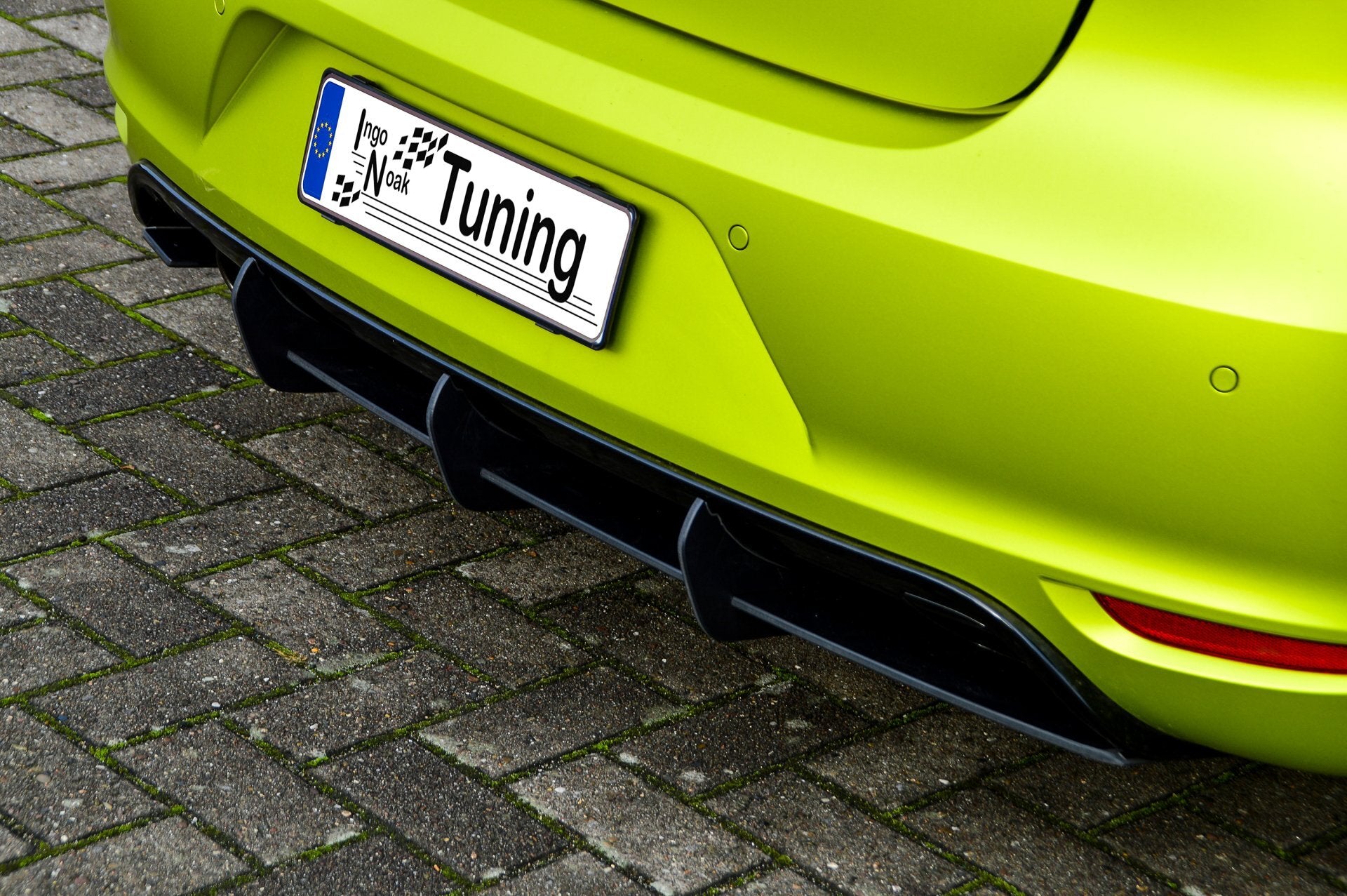 Gefräster Heckansatz mit Finnen für VW Eos