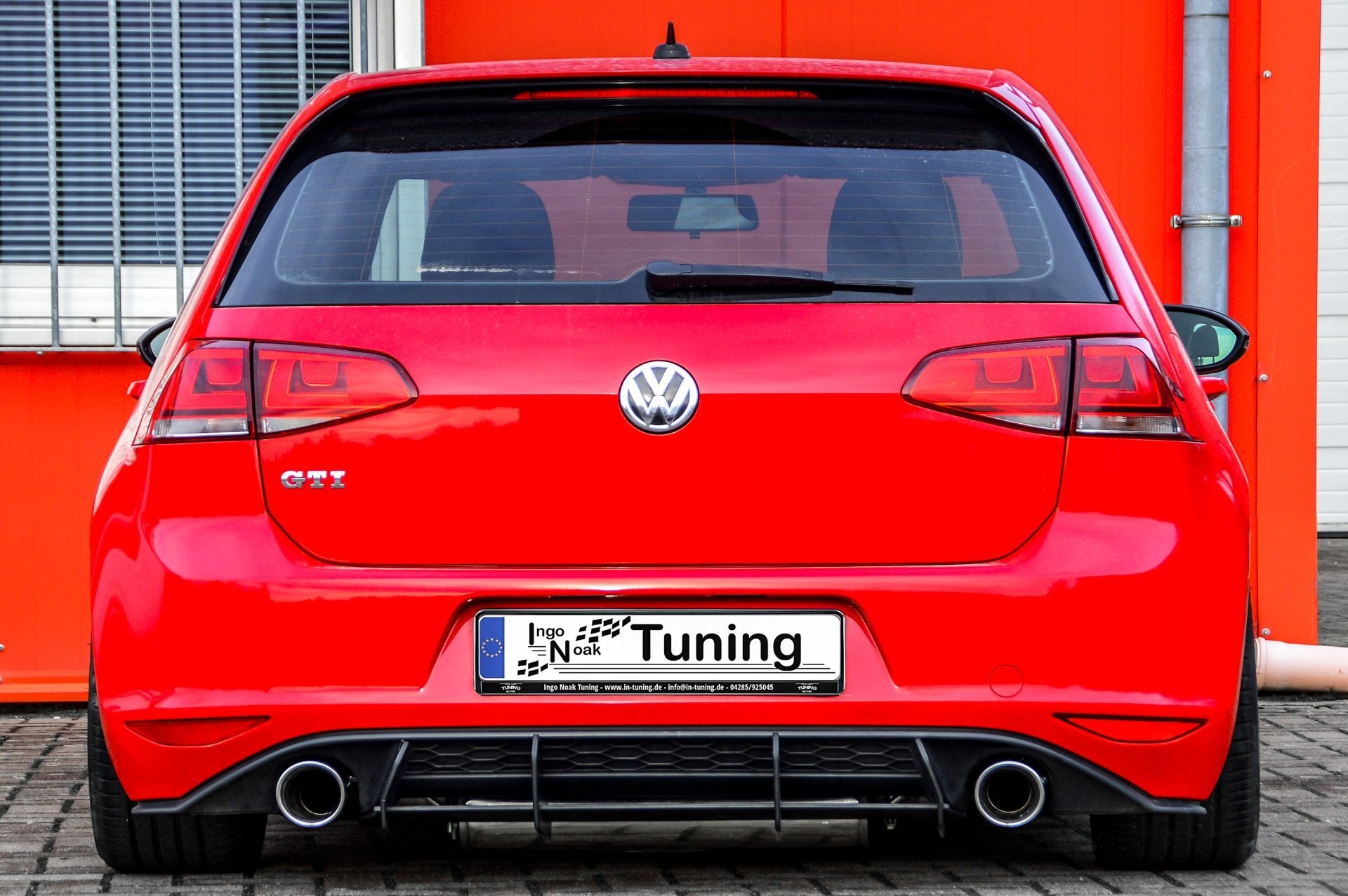 Gefräster Heckansatz mit Finnen V2 für VW Golf 7 GTI und GTD, in hochwertiger Verarbeitung, von Ingo Noak Tuning.