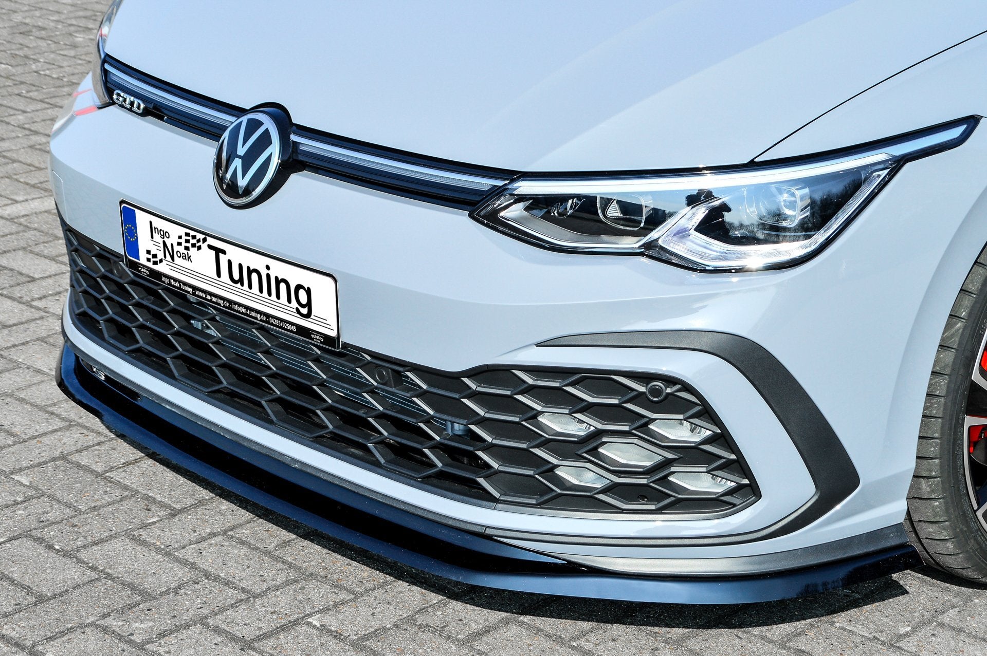 CUP Frontspoilerlippe V2 passend für VW Golf 8 GTI + GTD