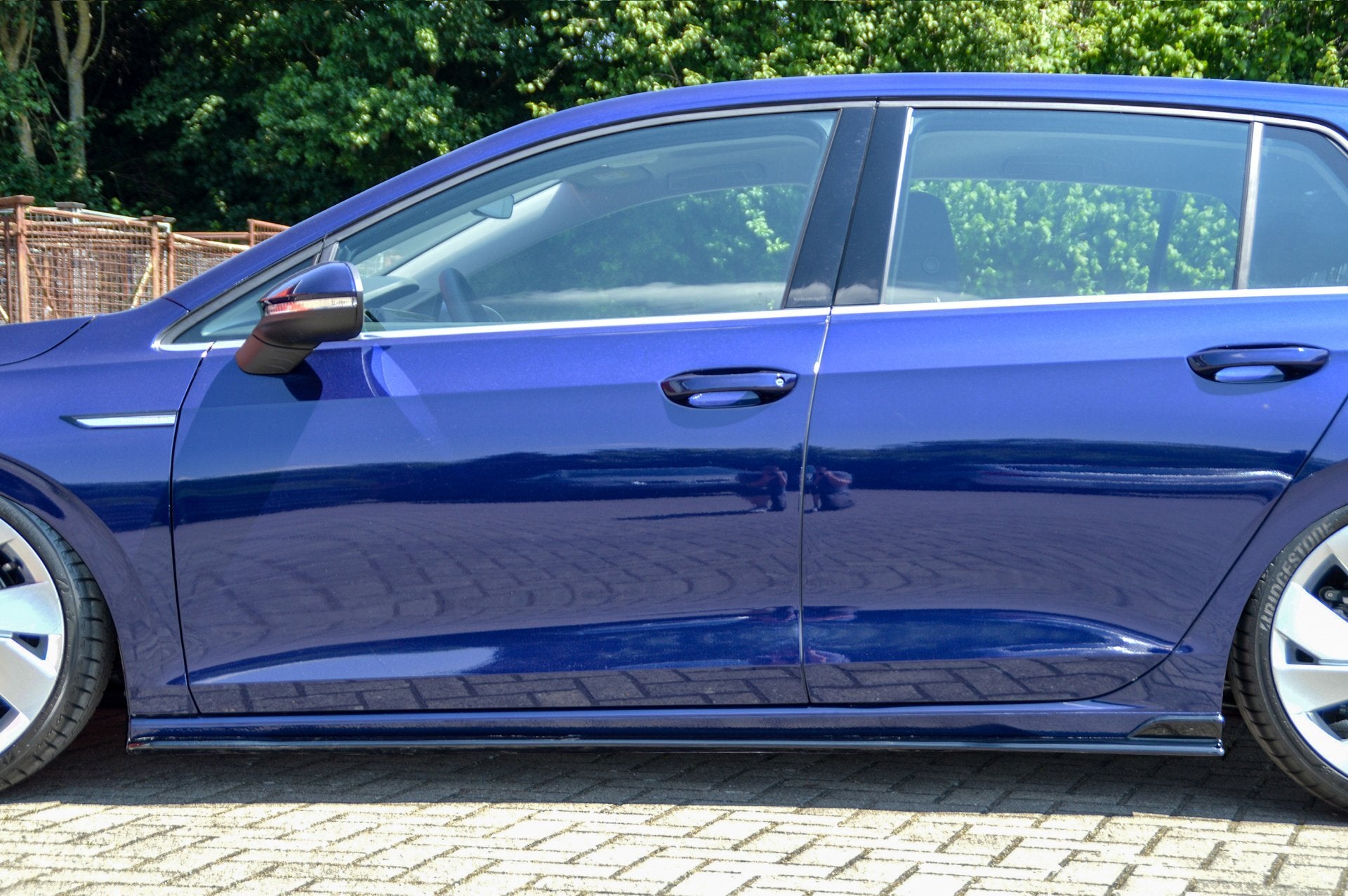 CUP Seitenschweller mit Wing aus ABS für VW Golf 8