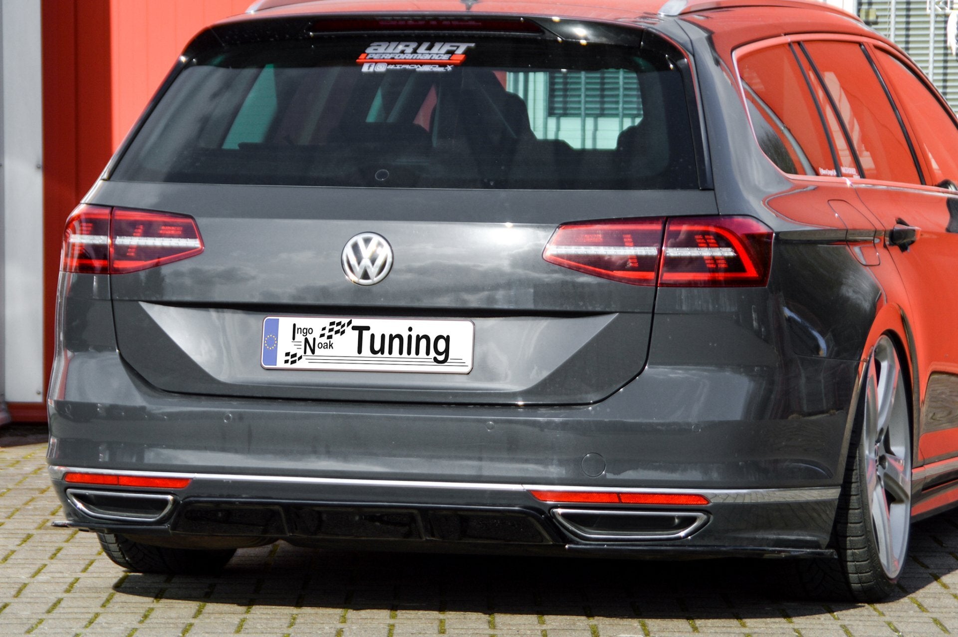 Heckansatz Mittenteil und Seitenteile für VW Passat 3G B8 R-Line, von Ingo Noak Tuning, aus Carbon mit aerodynamischem Design