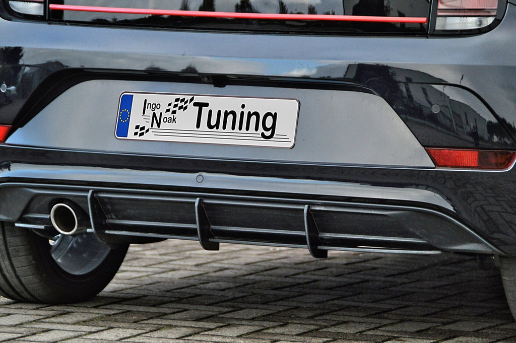 Racing Heckansatz für VW UP GTI von Ingo Noak Tuning, sportliches Autoschmuckstück, zeigt den Heckspoiler und Aerodynamik-Design