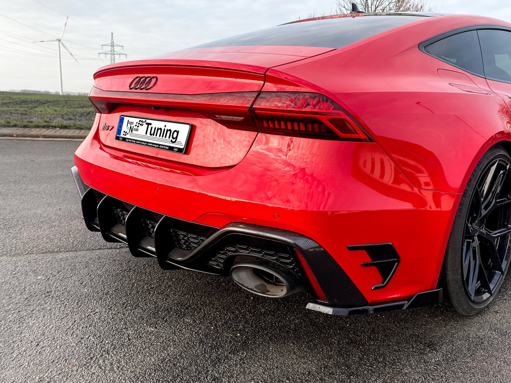 Gefräster Heckansatz für Audi RS7 C8 von Ingo Noak Tuning, aus hochwertigem Material, zeigt die detaillierte Oberfläche.