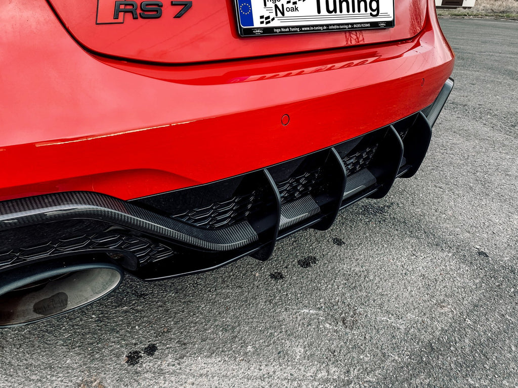 Gefräster Heckansatz für Audi RS7 C8 von Ingo Noak Tuning, aus hochwertigem Material, zeigt das detaillierte Design.