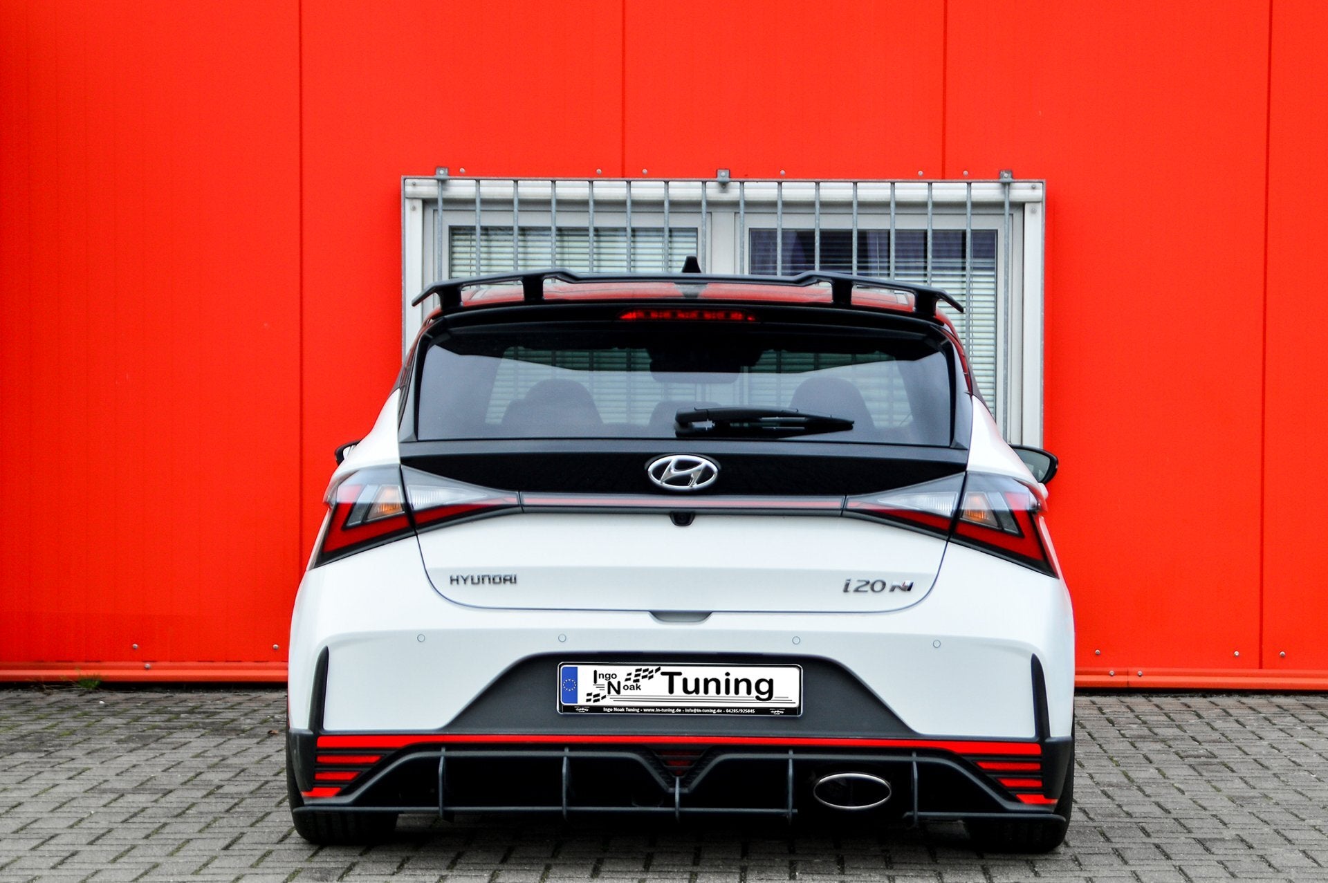 Racing Heckansatz für Hyundai I20N Performance von Ingo Noak Tuning, sportliches Heckteil aus Carbon mit aerodynamischem Design