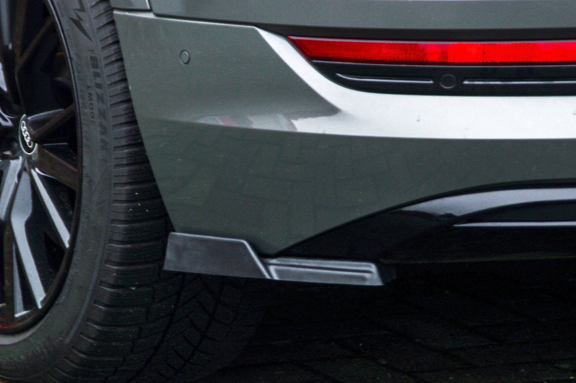 Heckansatz Seitenteile mit Wing für Audi E-Tron Quattro