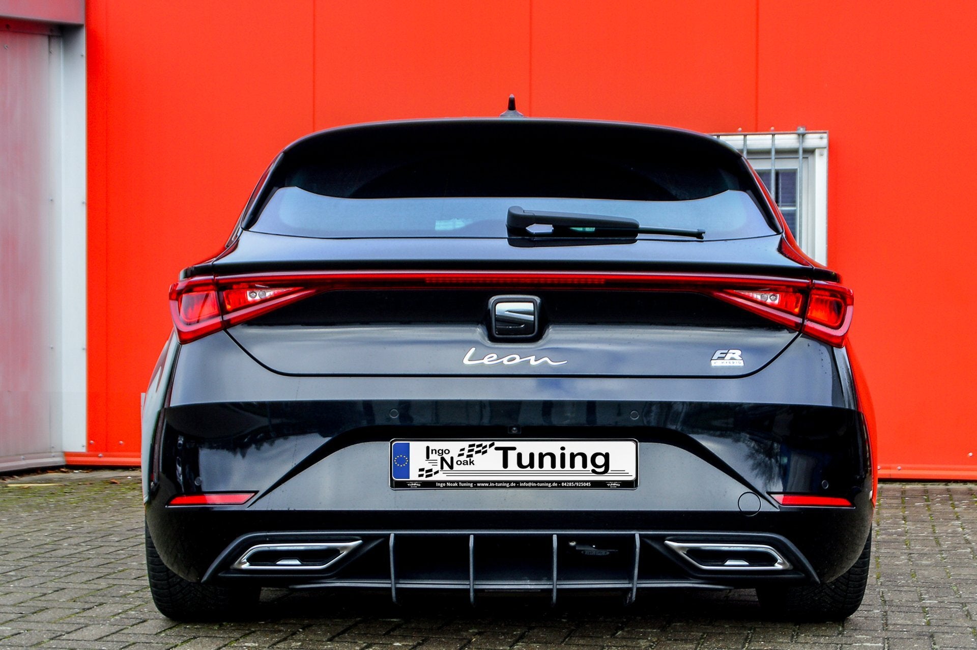 Gefräster Heckansatz mit Finnen für Seat Leon KL