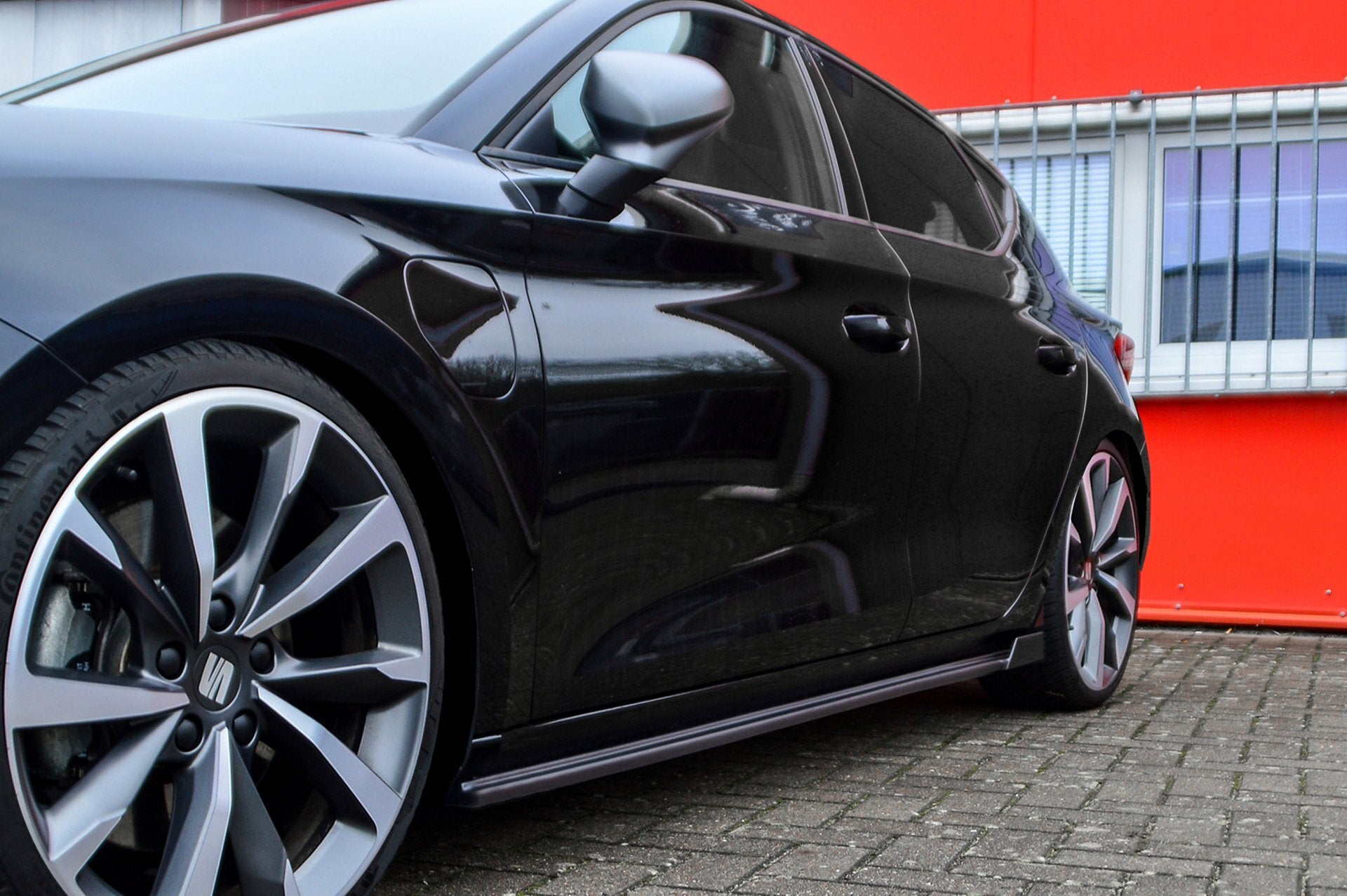 CUP Seitenschweller mit Wing hinten für Seat Leon K