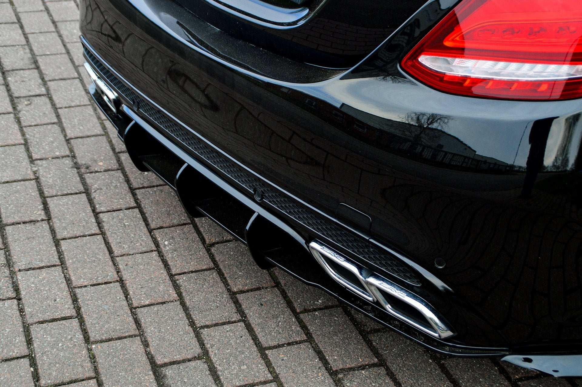 Gefräster Heckansatz für Mercedes C-Klasse C63AMG+S