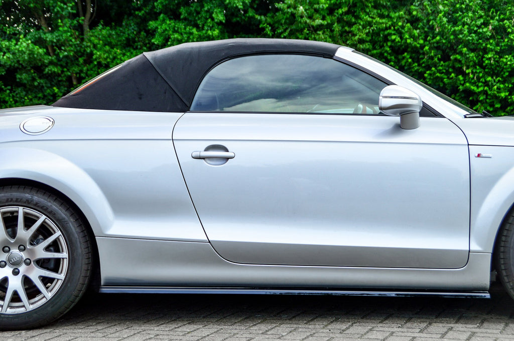 Seitenschweller im Cup7 Look für Audi TT 8J ab 2006, von Ingo Noak Tuning, aus hochwertigem Kunststoff, montiert am Fahrzeug