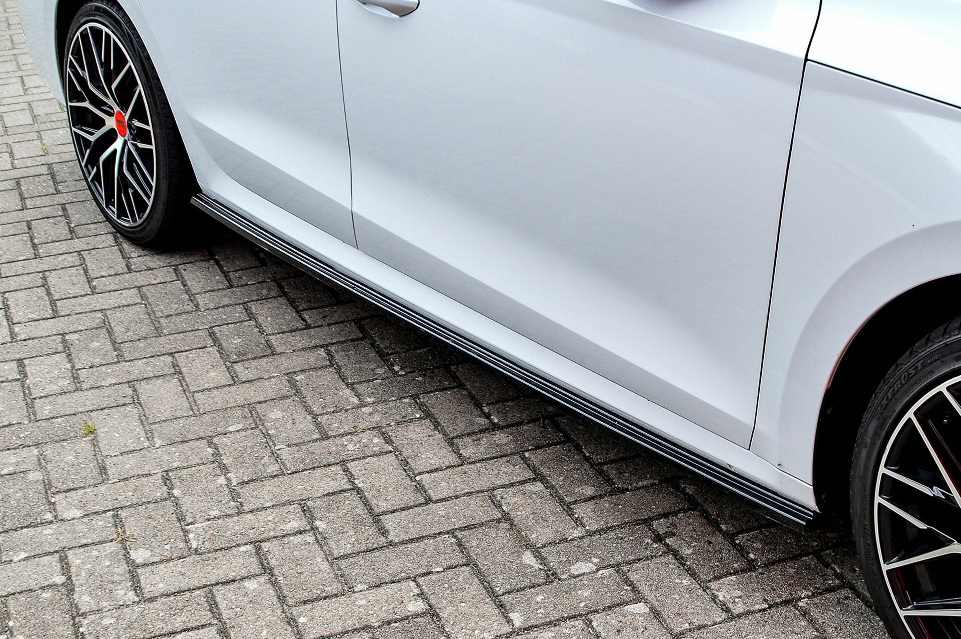 Cup Seitenschweller für Skoda Octavia RS NX