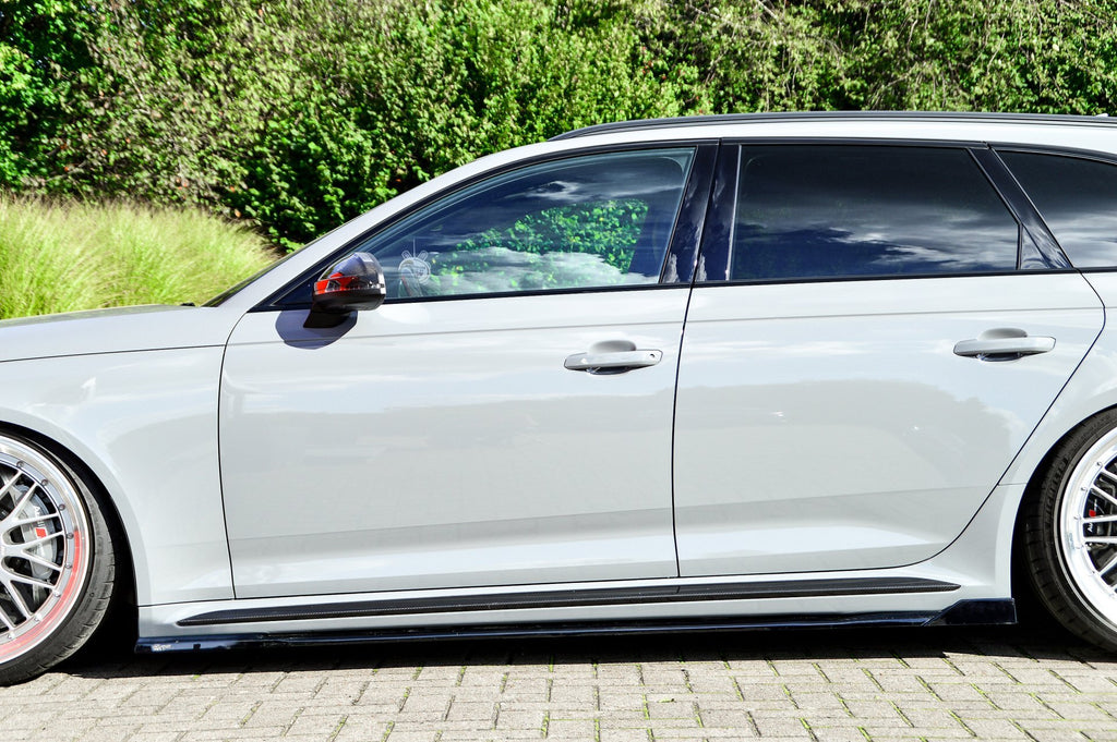 Seitenschweller mit Wing hinten für Audi RS4 B9, Ingo Noak Tuning, aus schwarzem Kunststoff mit sportlichem Design