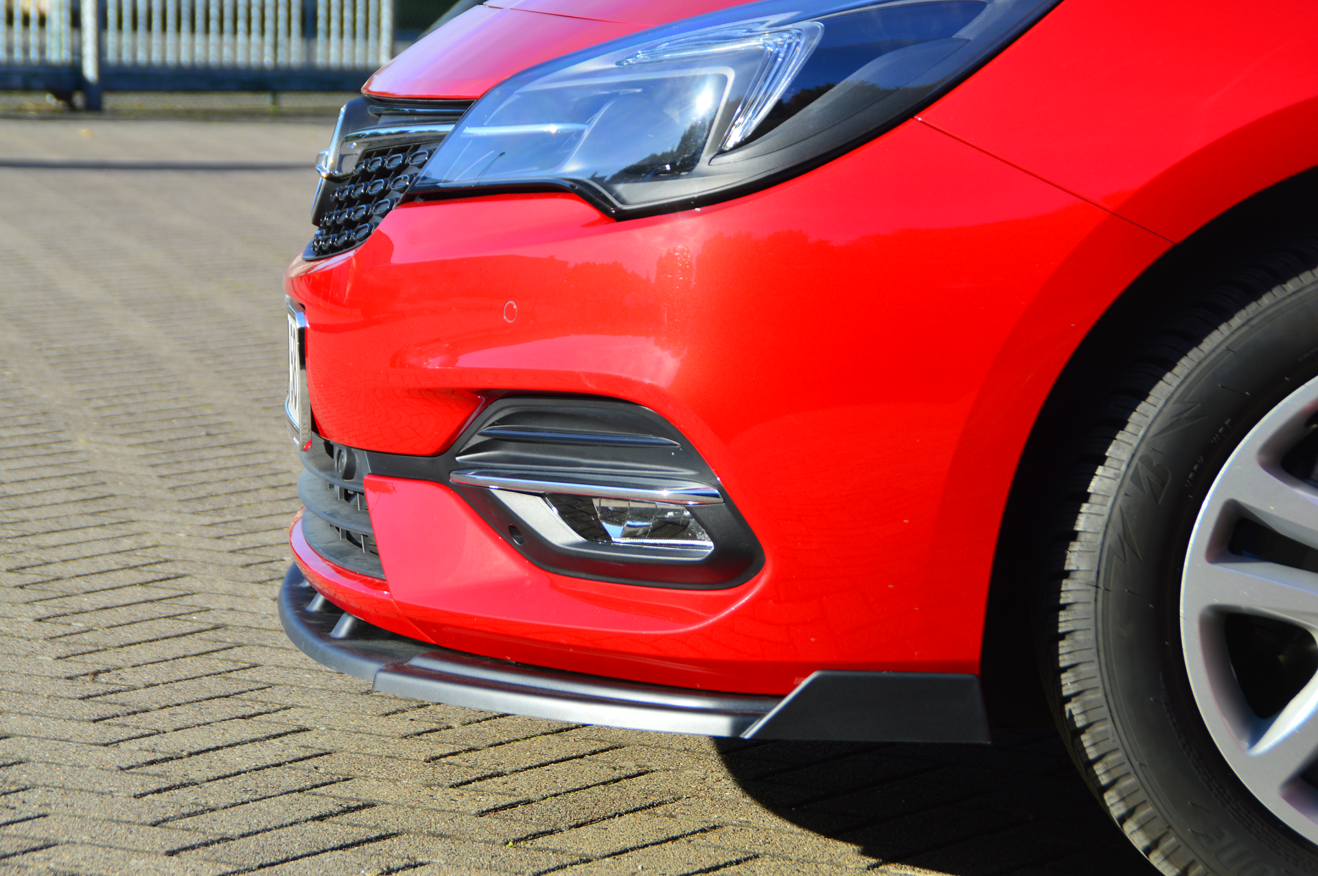 Cup Frontspoilerlippe mit Wing  für Opel Astra K 5 türer + Sportstourer