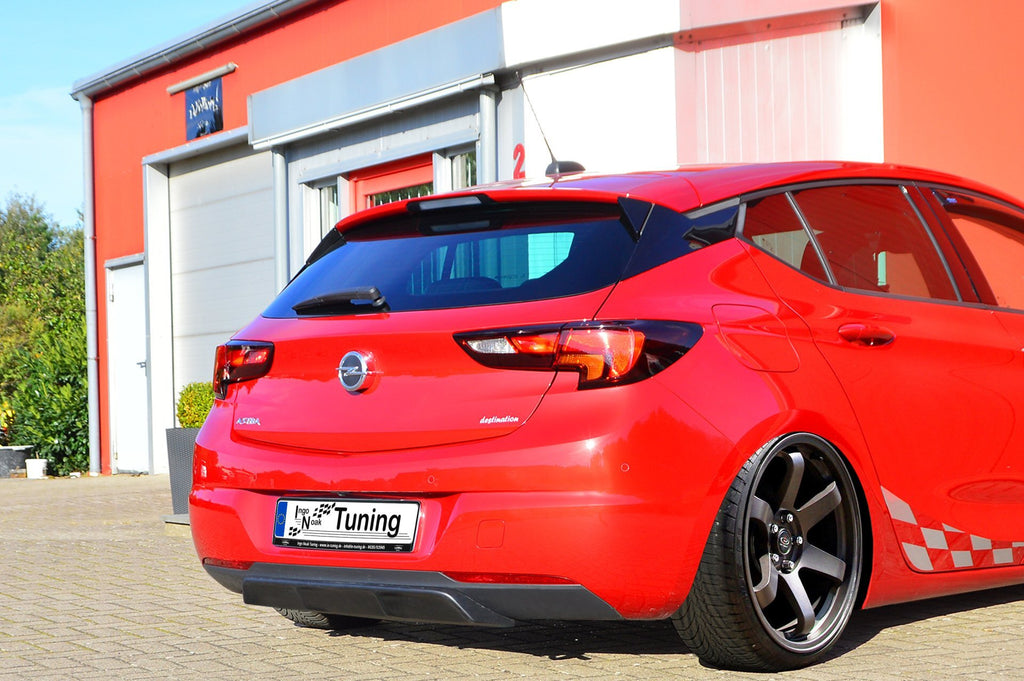 Heckdiffusor aus ABS für Opel Astra K Facelift, 5-Türer, in schwarzer Ausführung, von Ingo Noak Tuning.